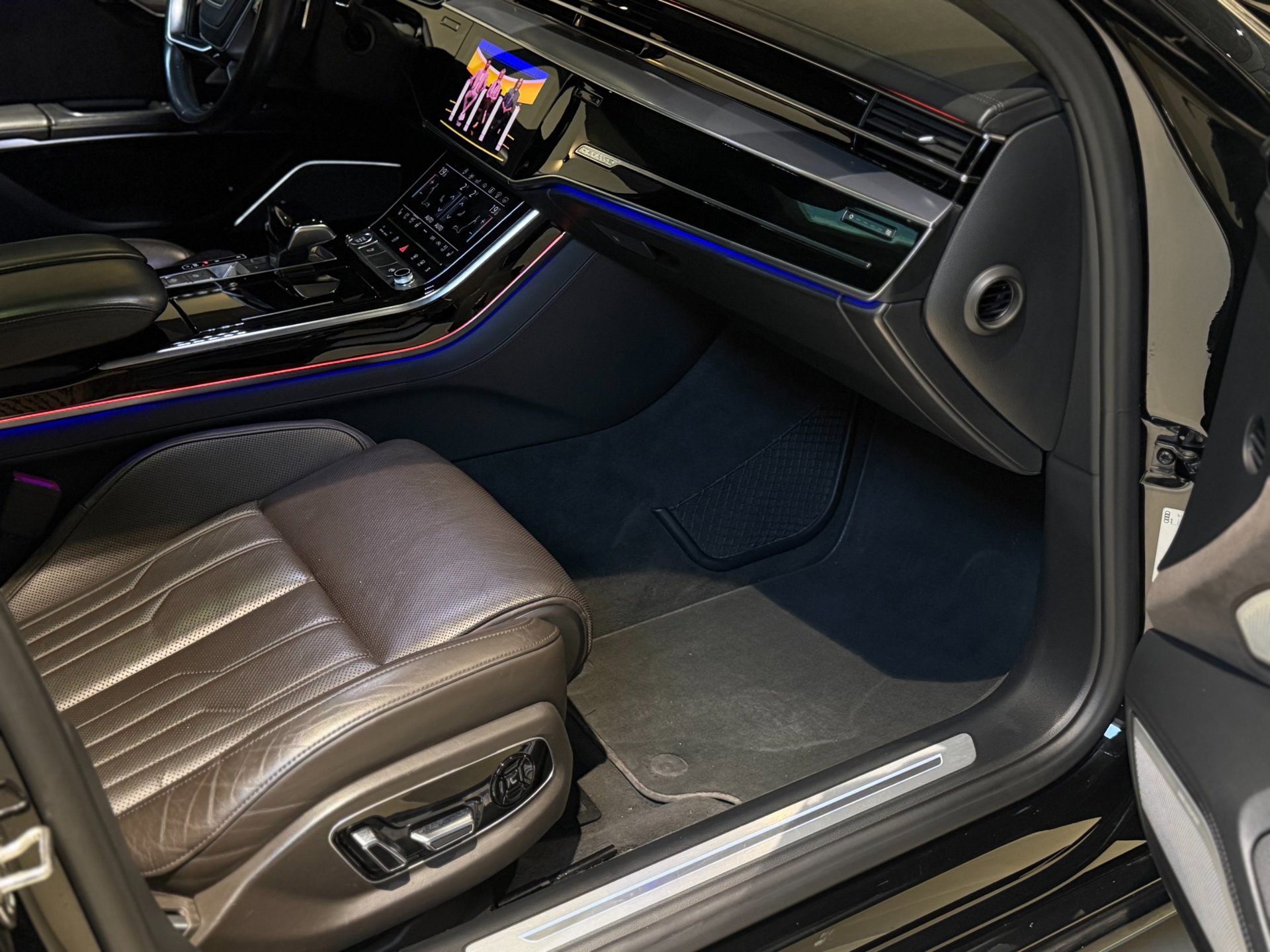 Foto van Audi A8