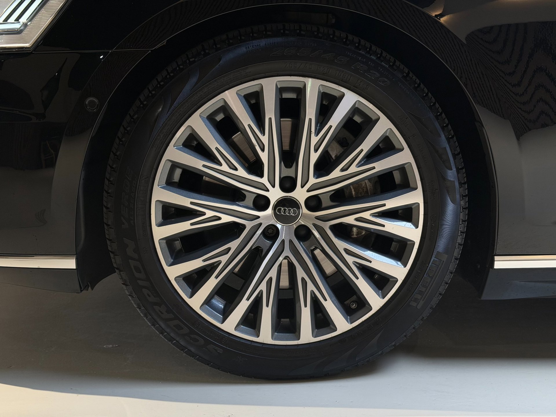 Foto van Audi A8