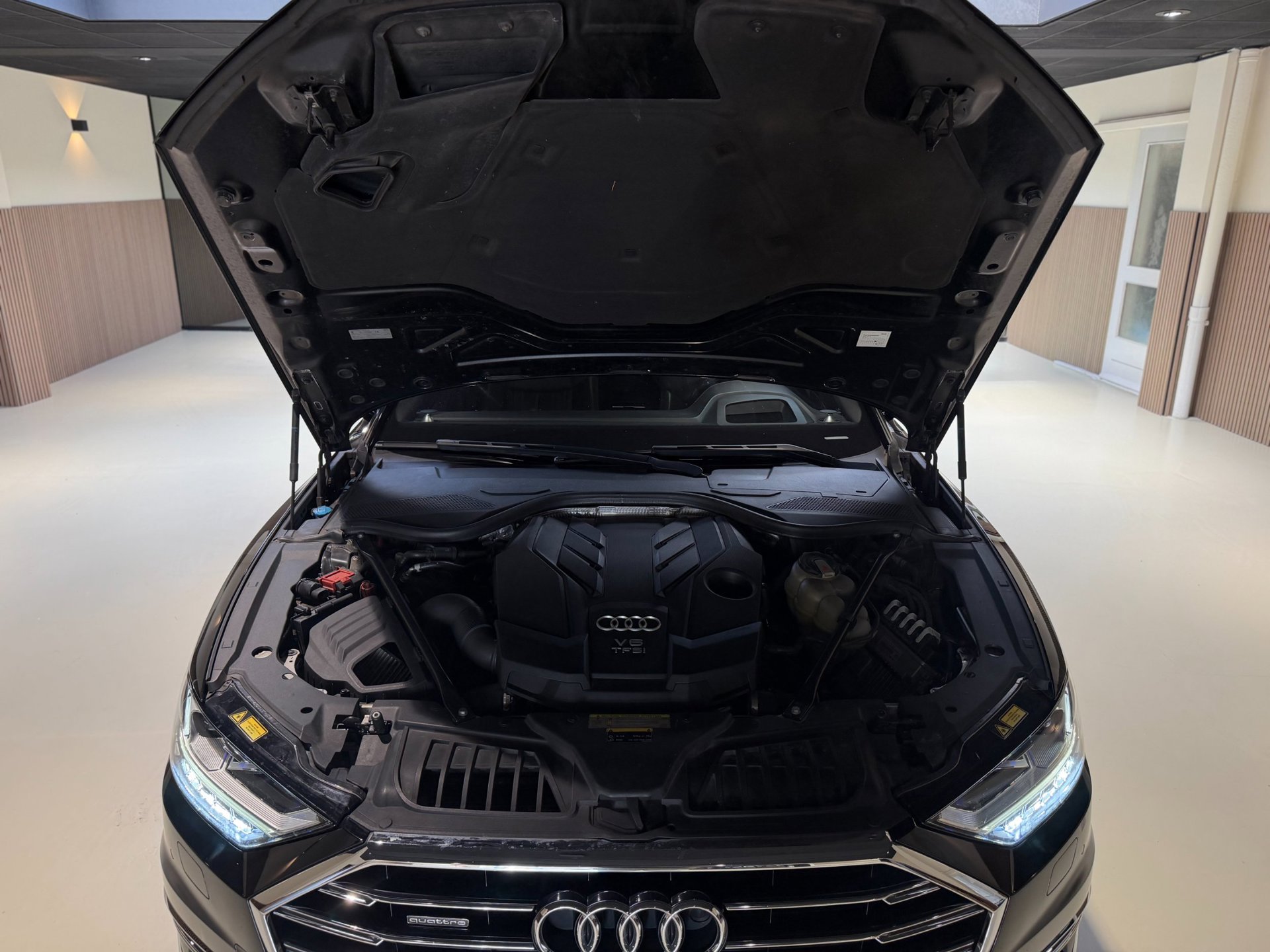Foto van Audi A8