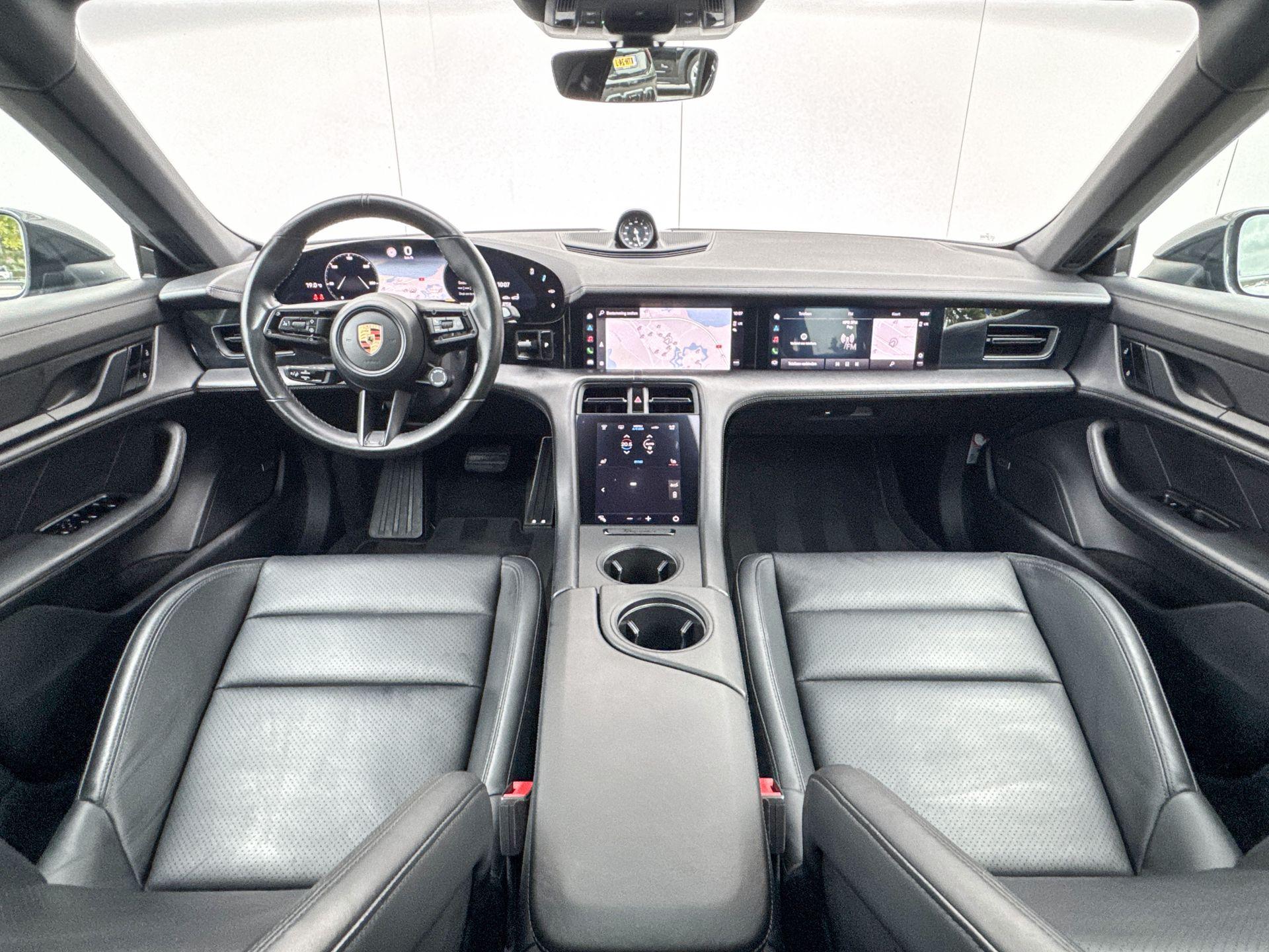 Foto van Porsche Taycan 4s