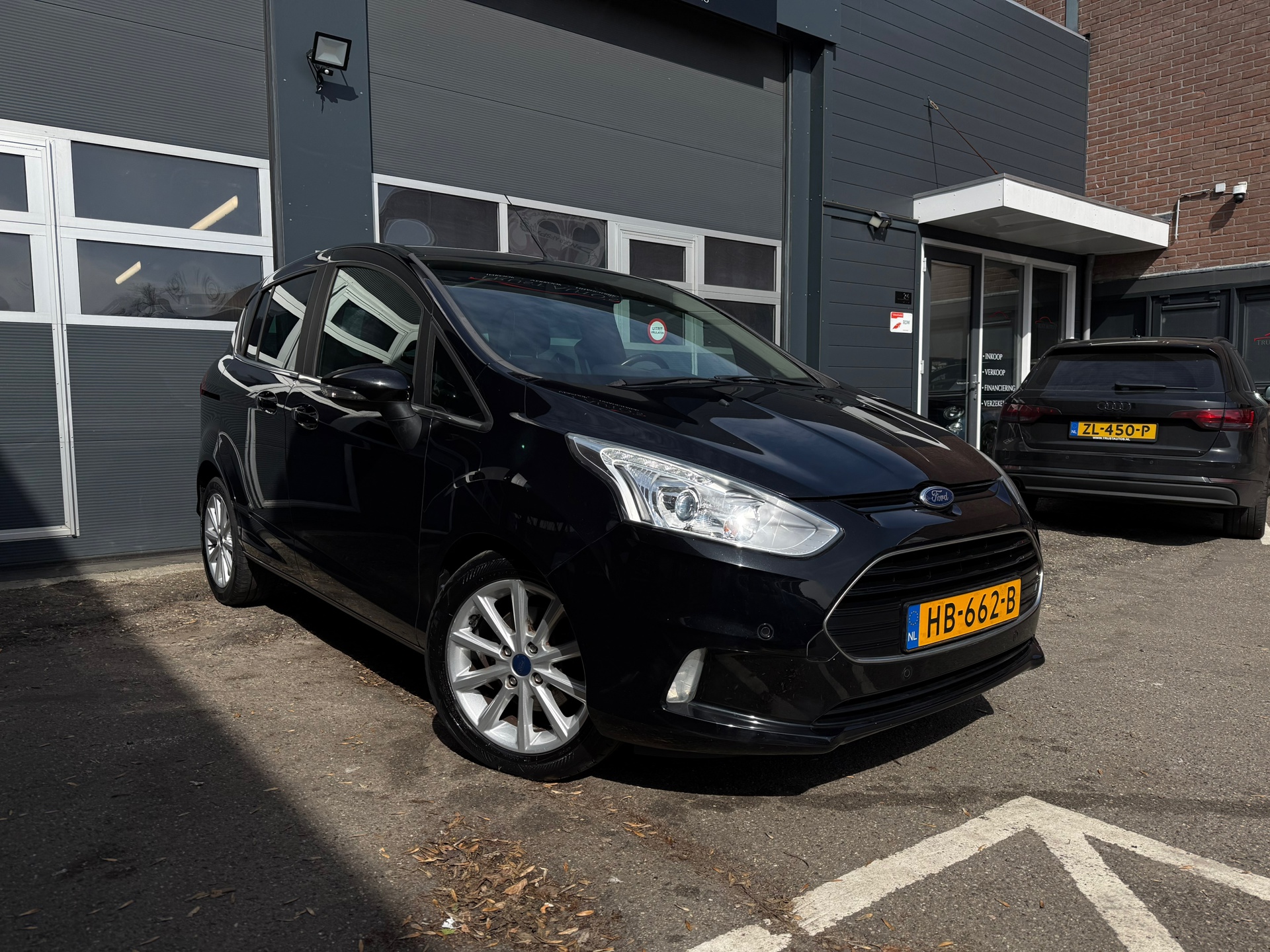 Foto van Ford B-max