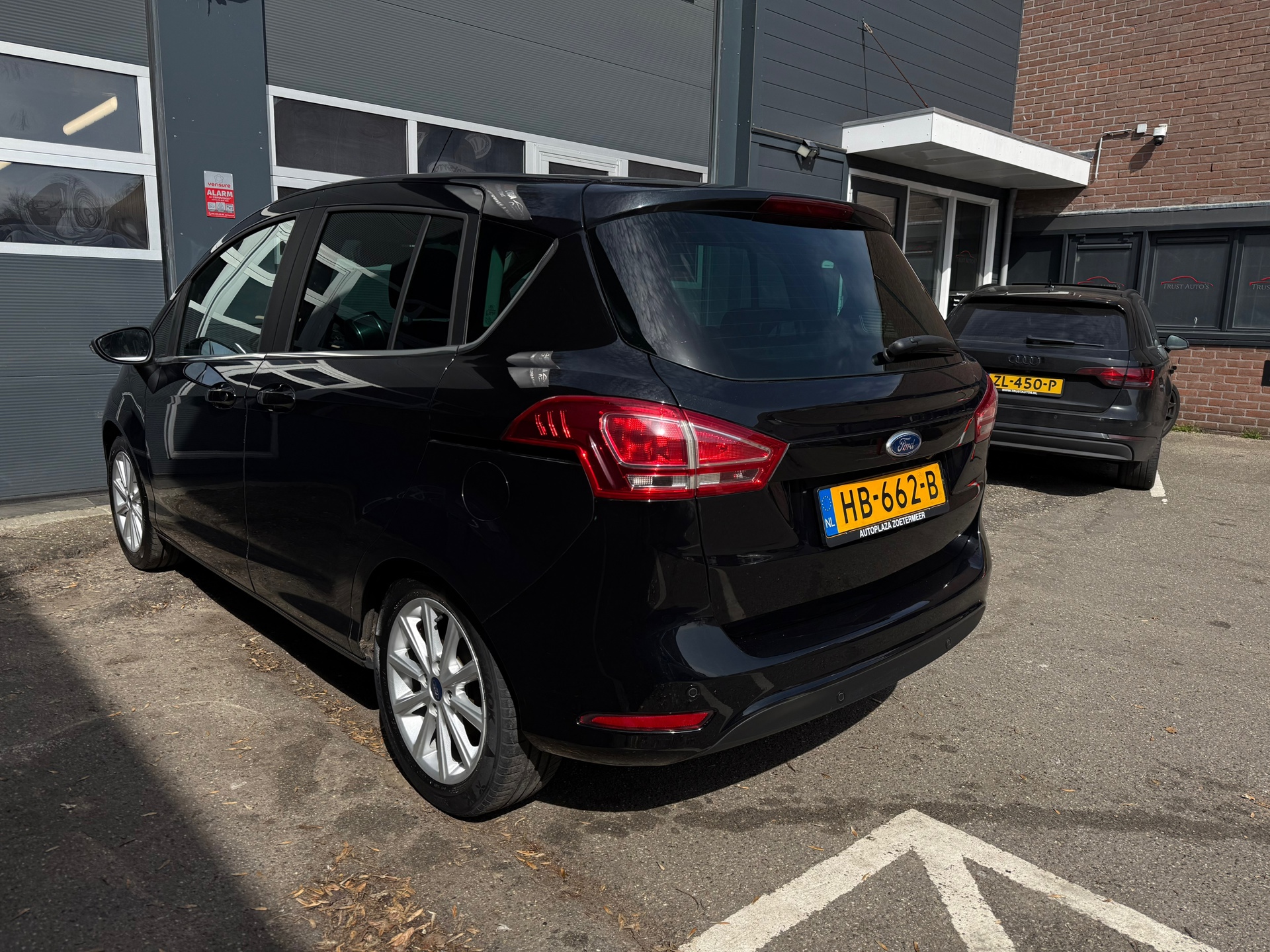 Foto van Ford B-max