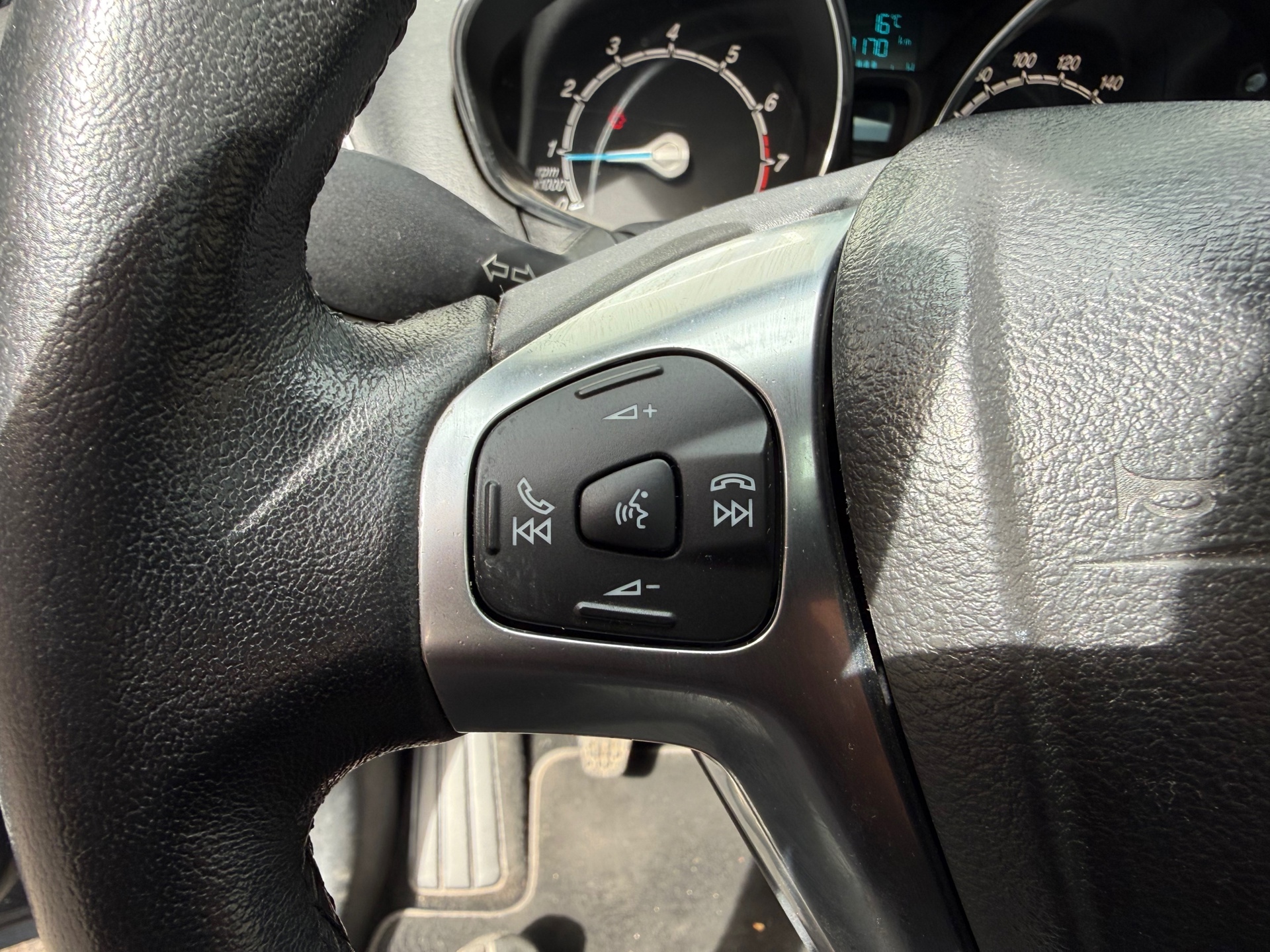 Foto van Ford B-max