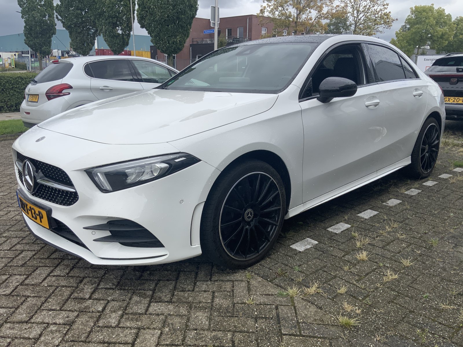 Mercedes-Benz A-klasse 250 e Bns Sol. AMG 2021 - voorkant