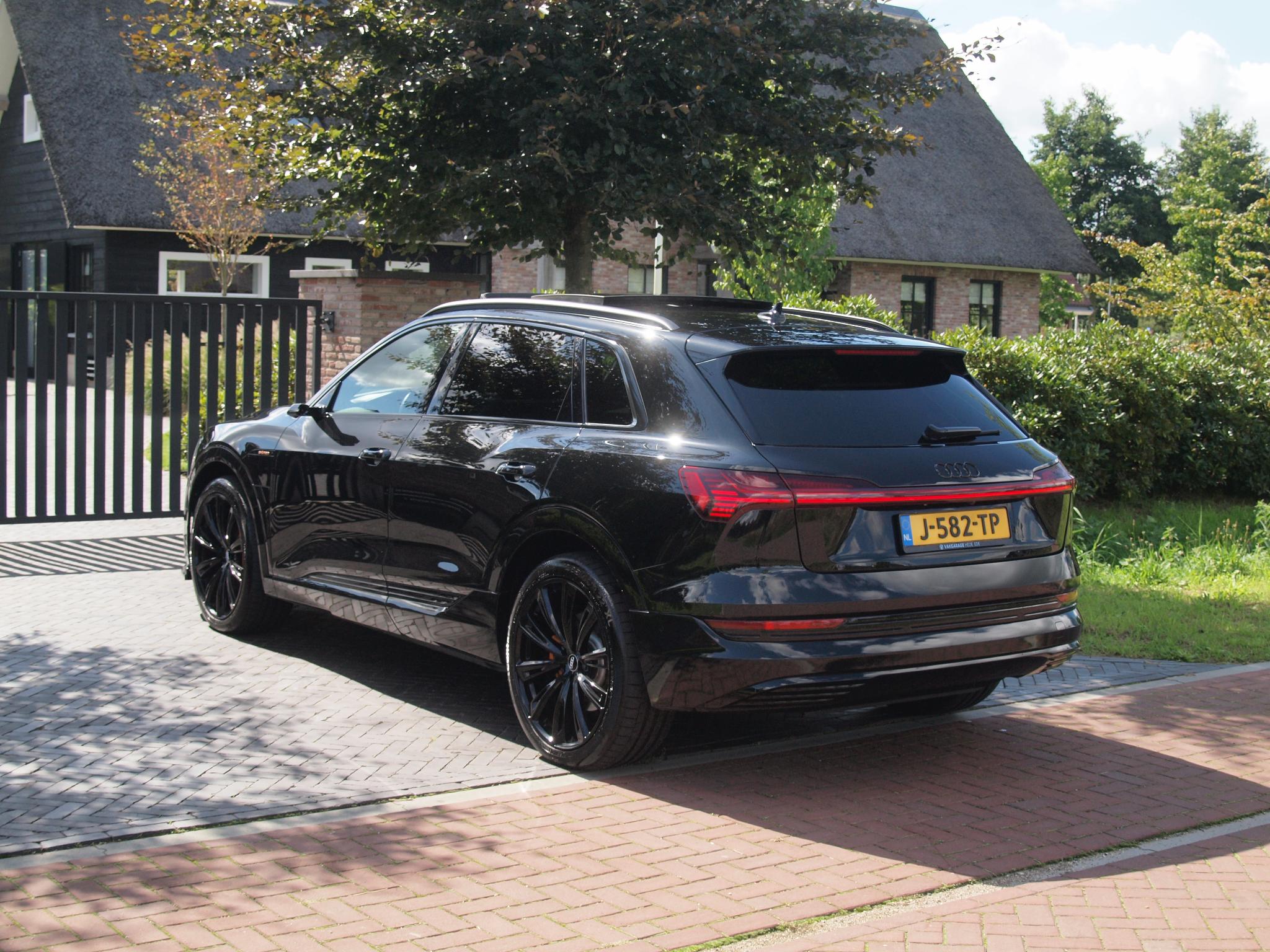 Foto van Audi Audi E-tron