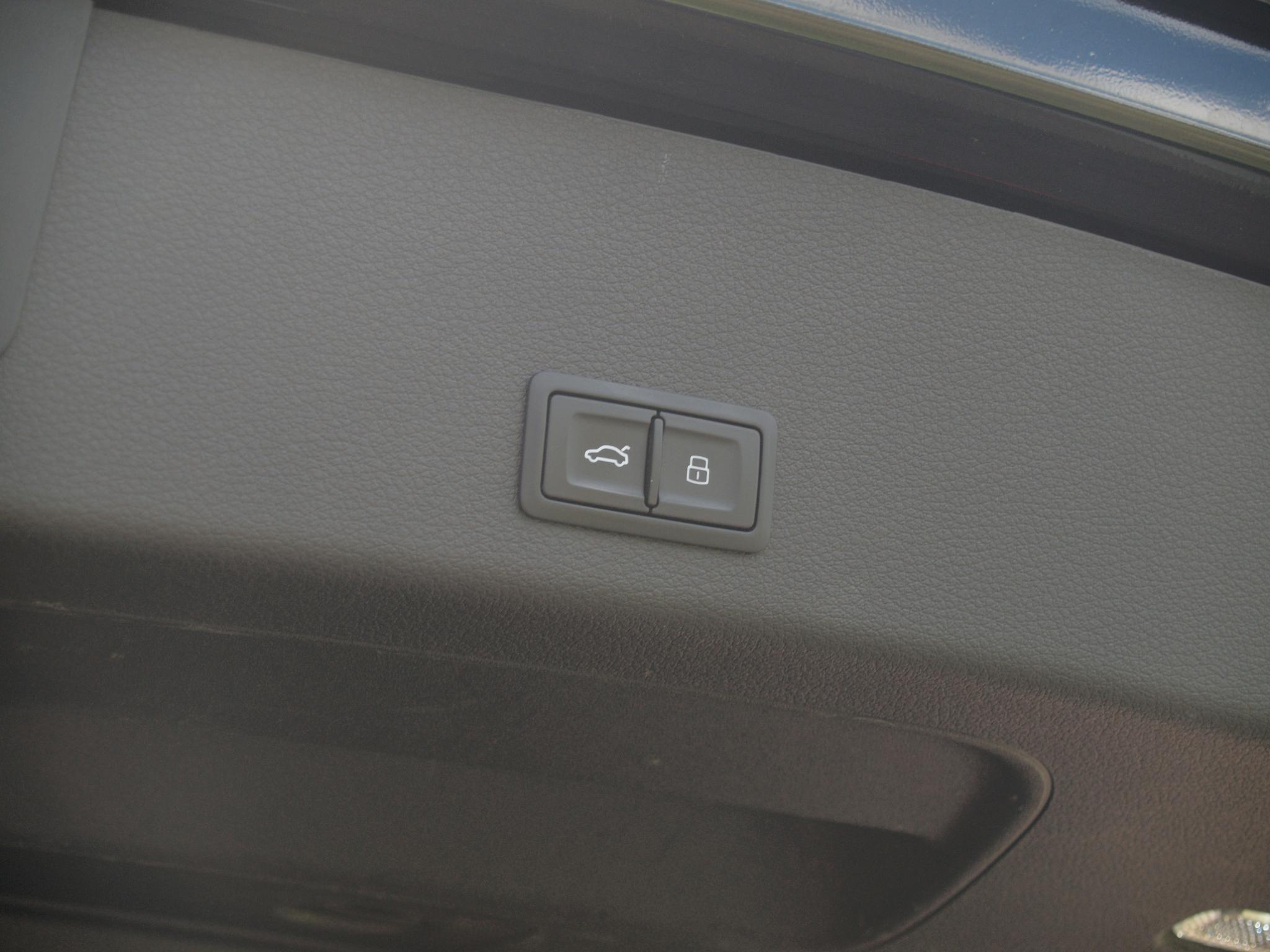Foto van Audi Audi E-tron