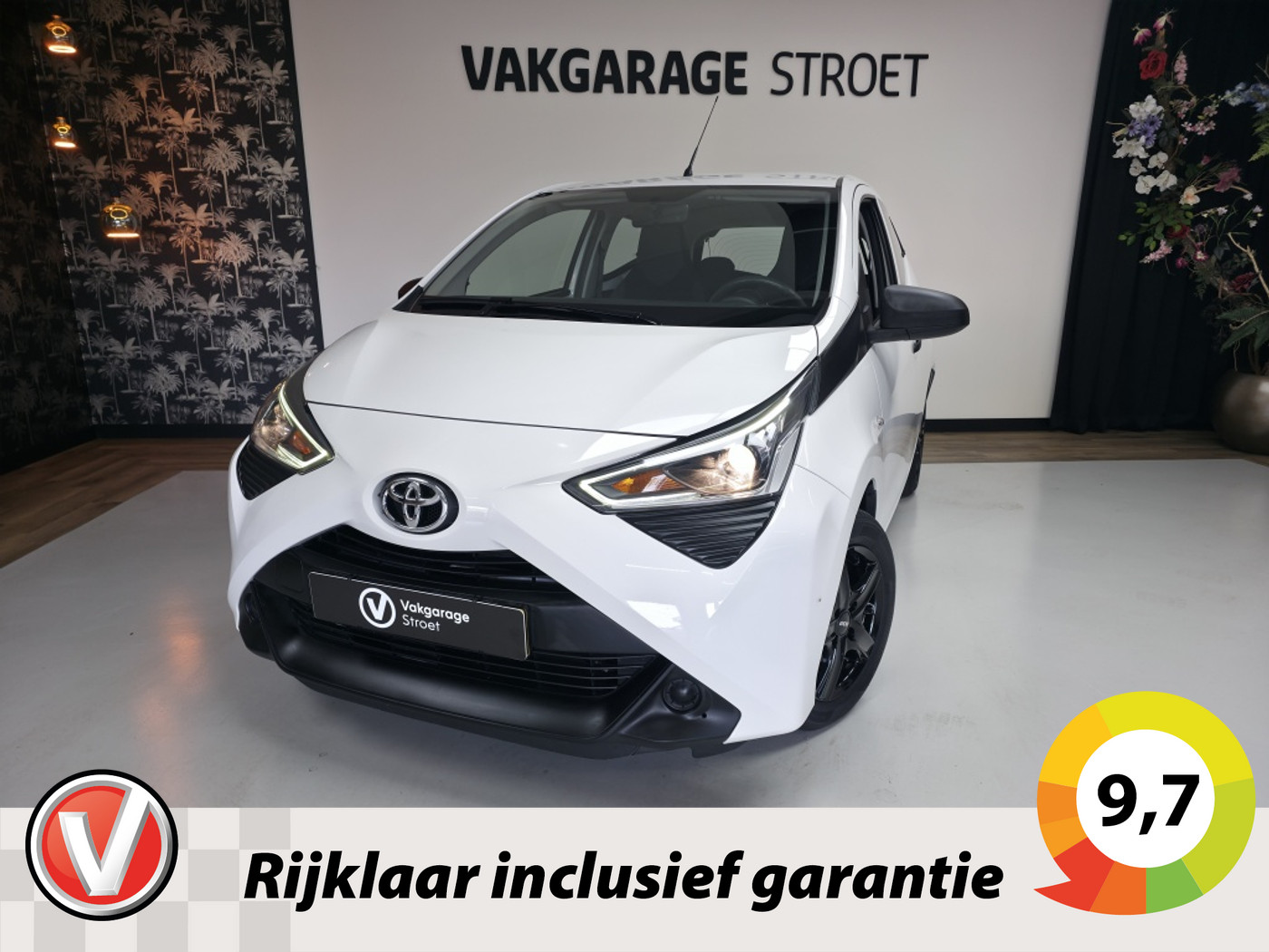 Toyota Toyota Aygo 1.0 VVT-i x-fun | cruise | ac | voll deal oh + bkje | zwart LMV | led 2020 - voorkant