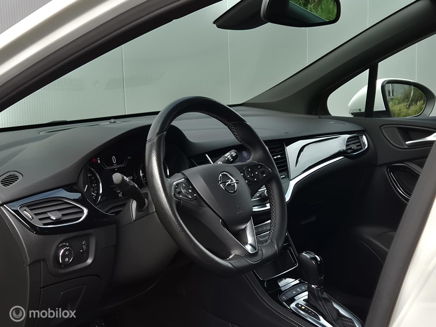 Foto van Opel Astra Sports Tourer+