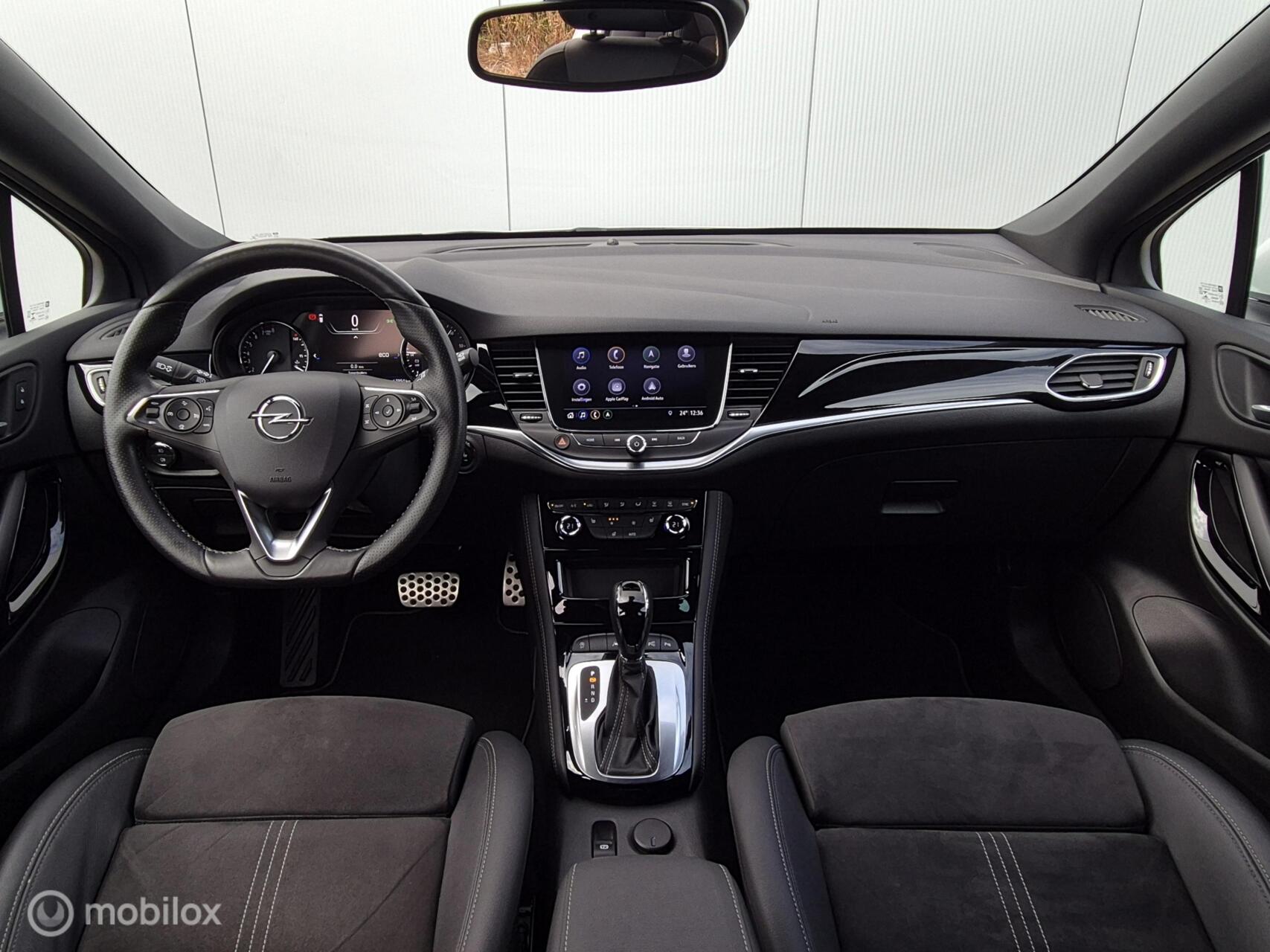 Foto van Opel Astra Sports Tourer+