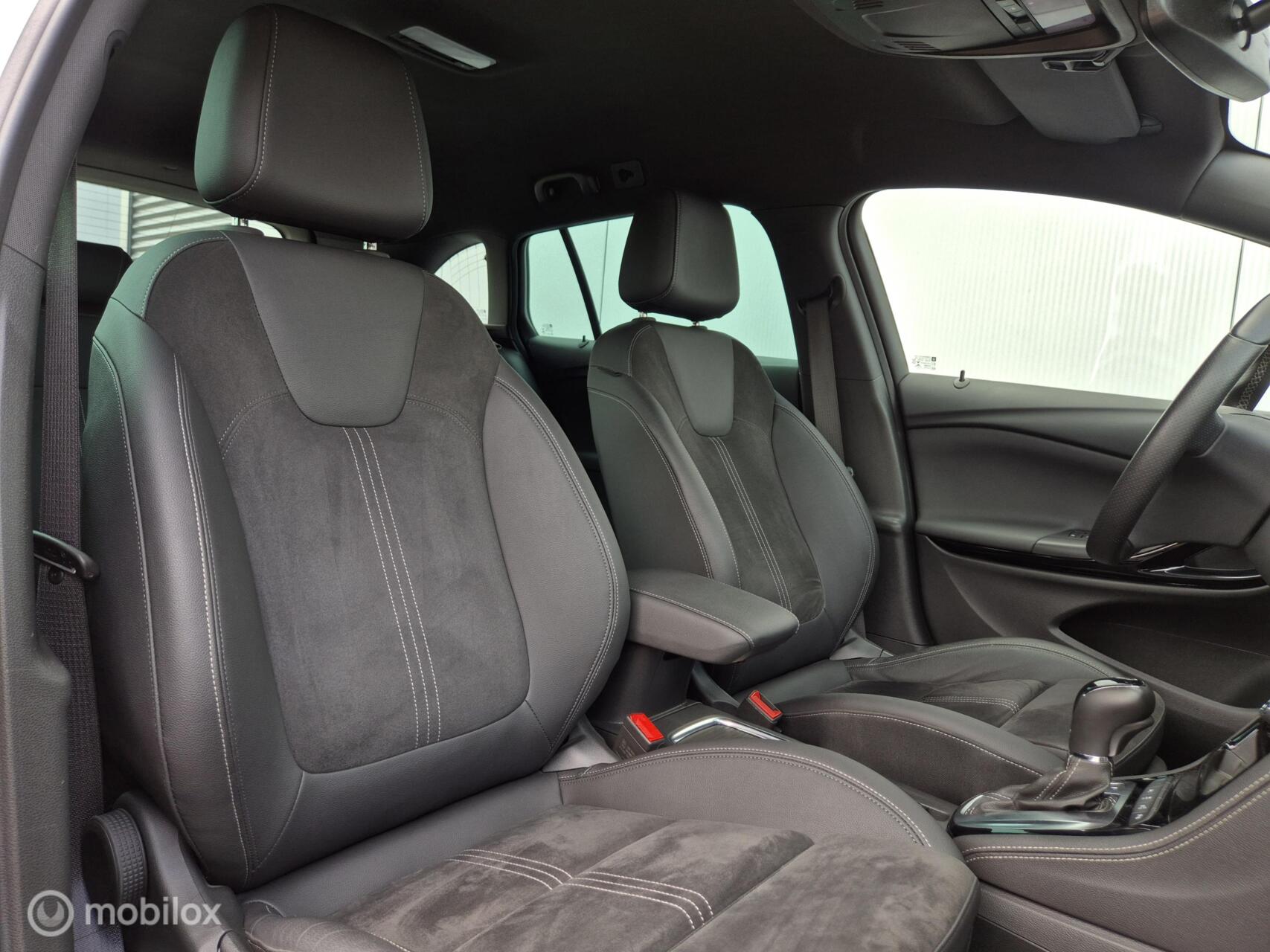 Foto van Opel Astra Sports Tourer+