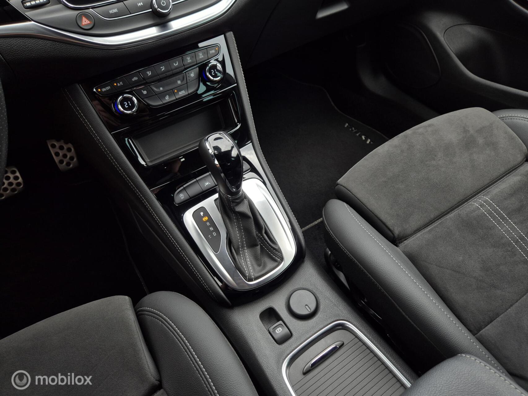 Foto van Opel Astra Sports Tourer+