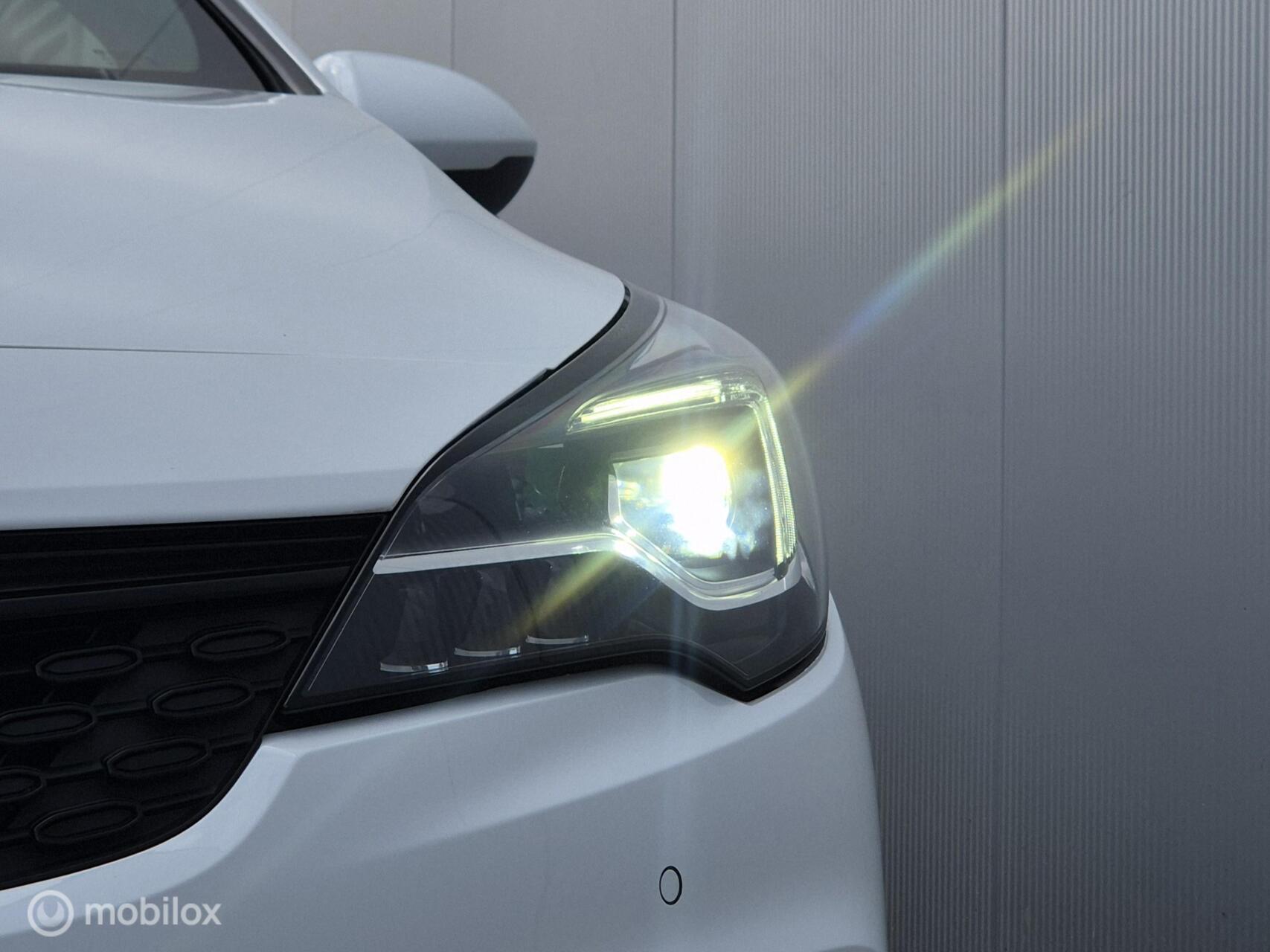 Foto van Opel Astra Sports Tourer+