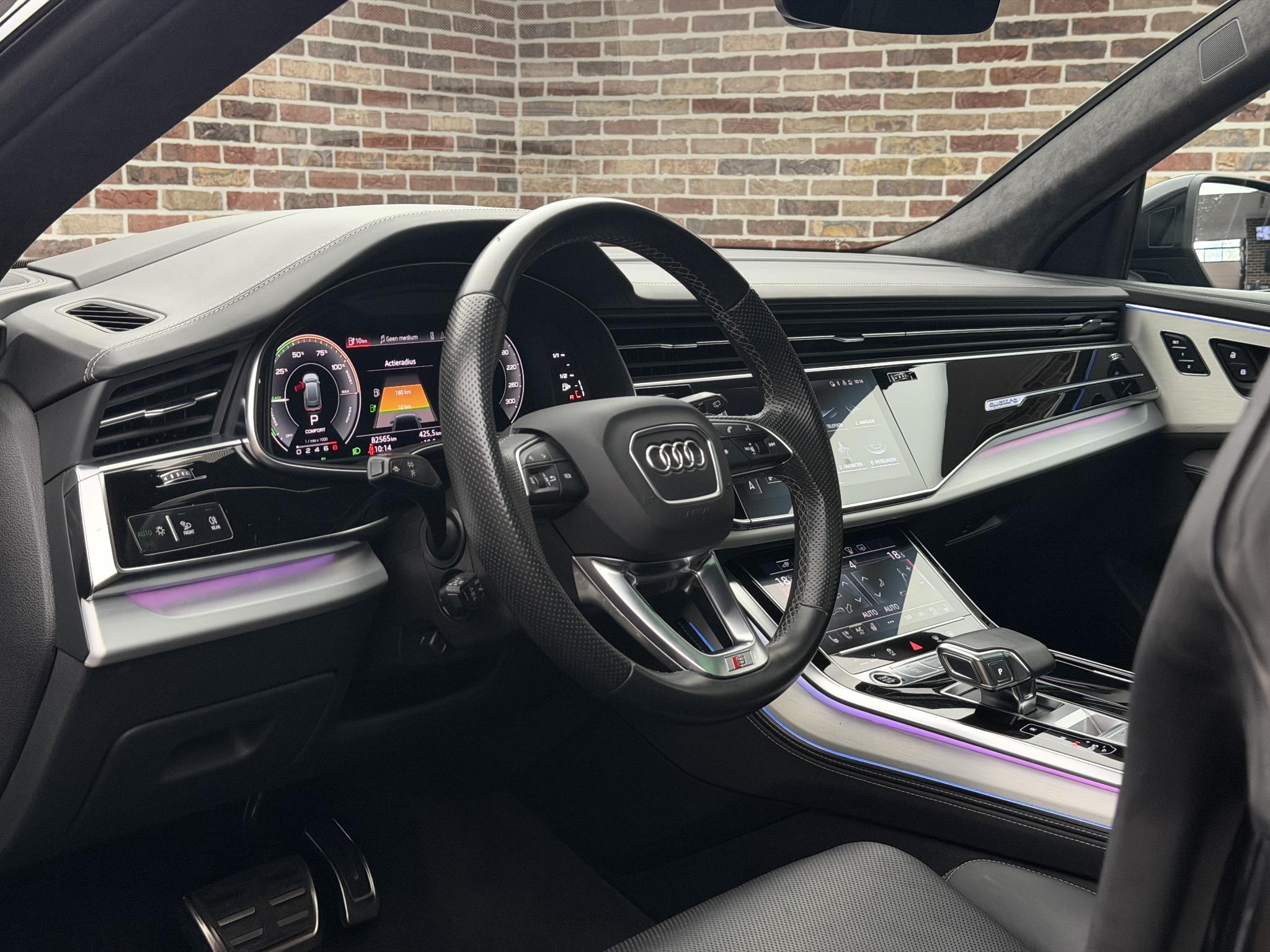 Foto van Audi Q8 55 TFSI E