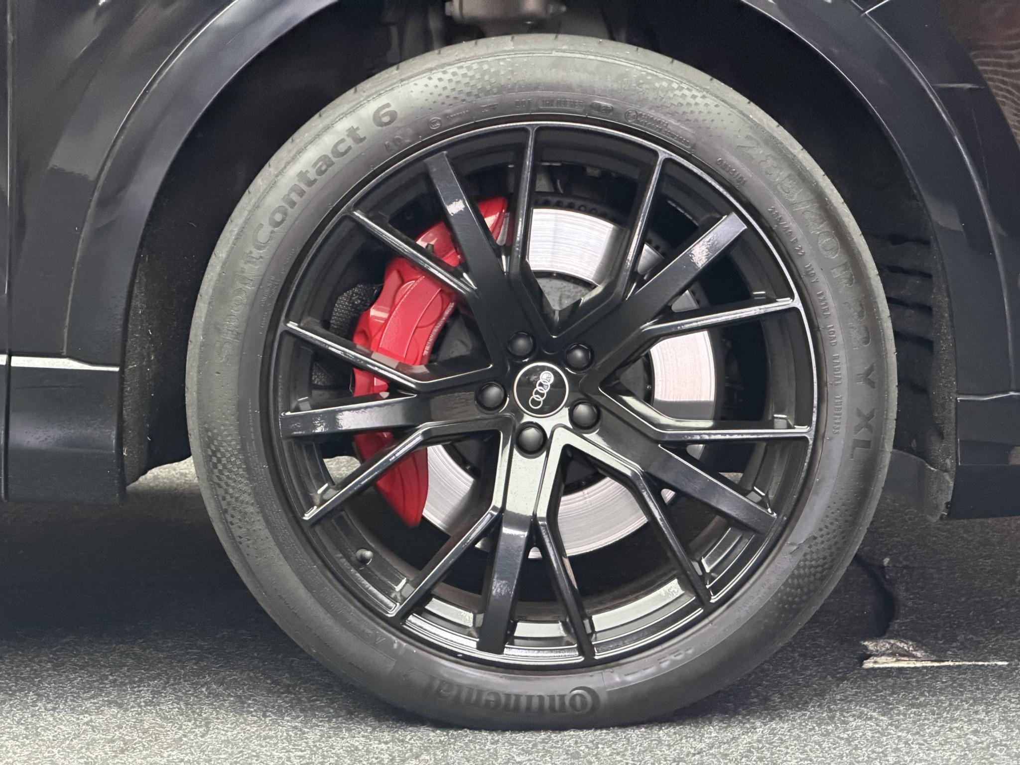 Foto van Audi Q8 55 TFSI E