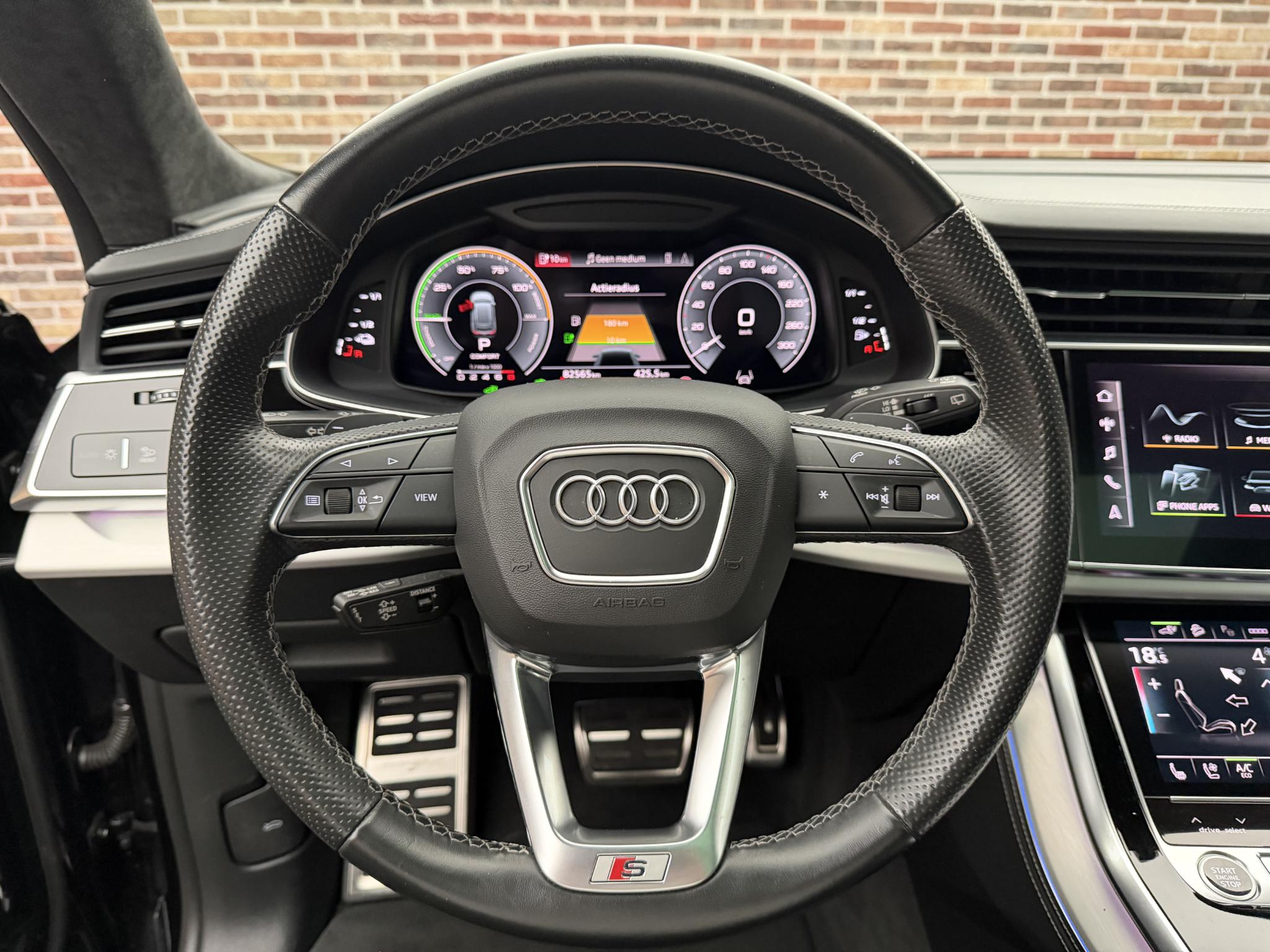 Foto van Audi Q8 55 TFSI E
