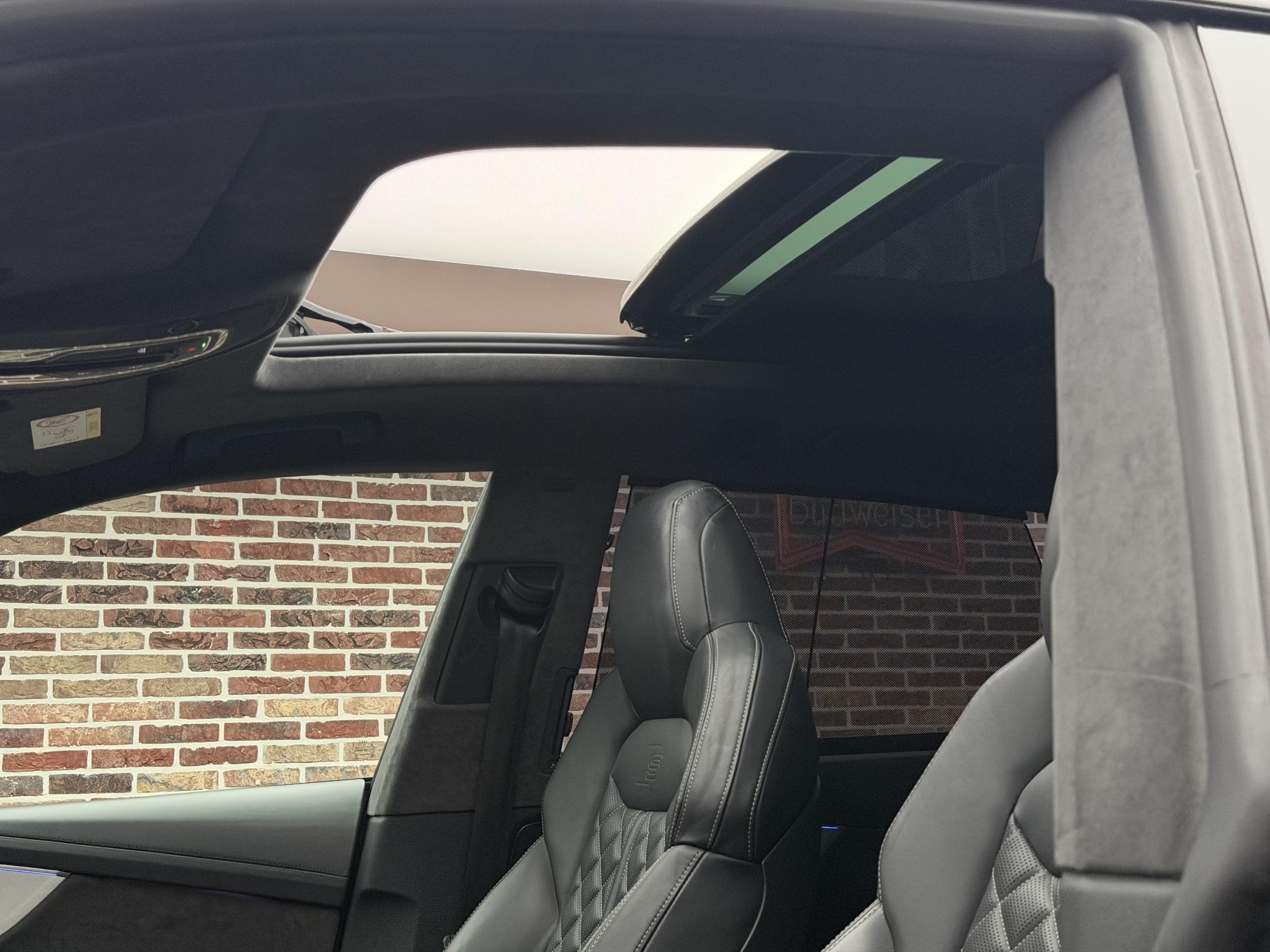 Foto van Audi Q8 55 TFSI E