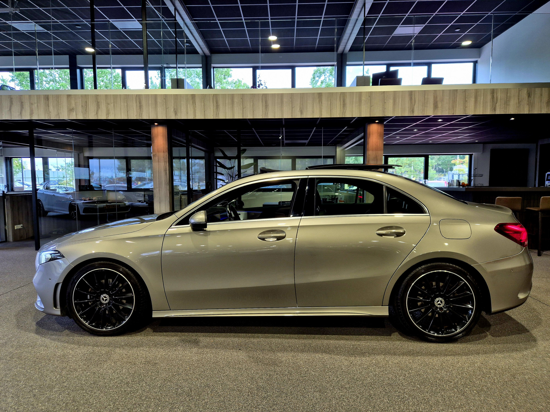Foto van Mercedes-Benz A 200