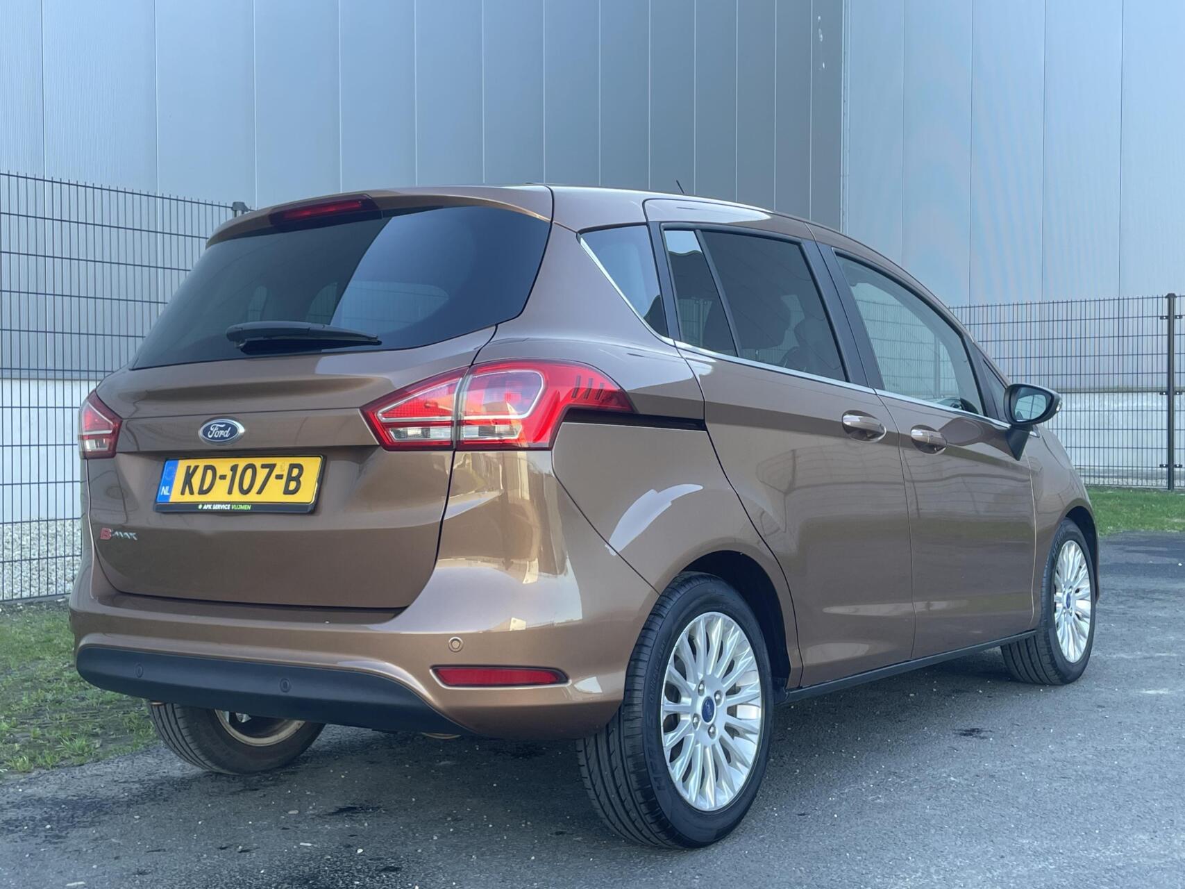Foto van Ford B-max