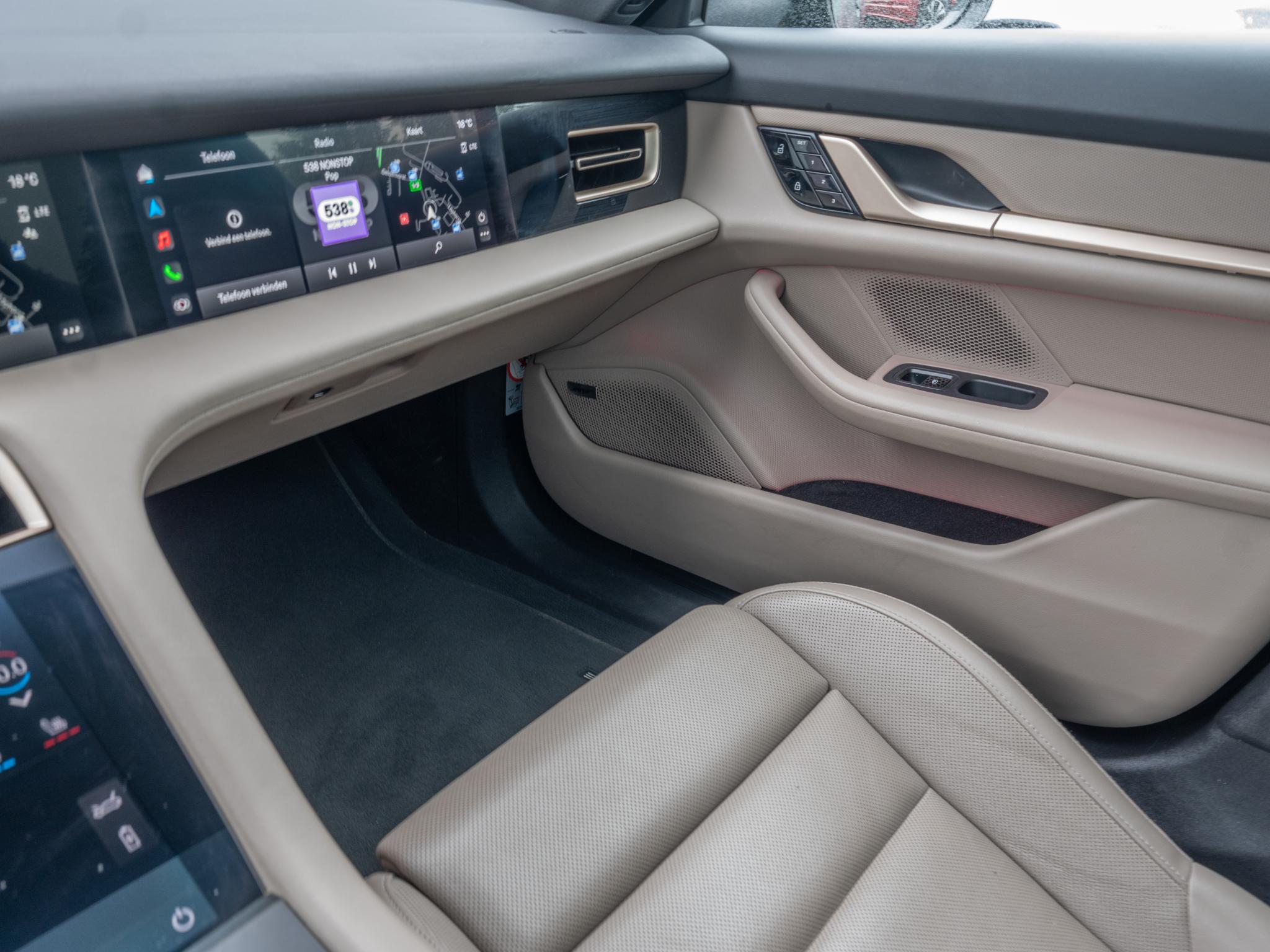 Foto van Porsche Taycan
