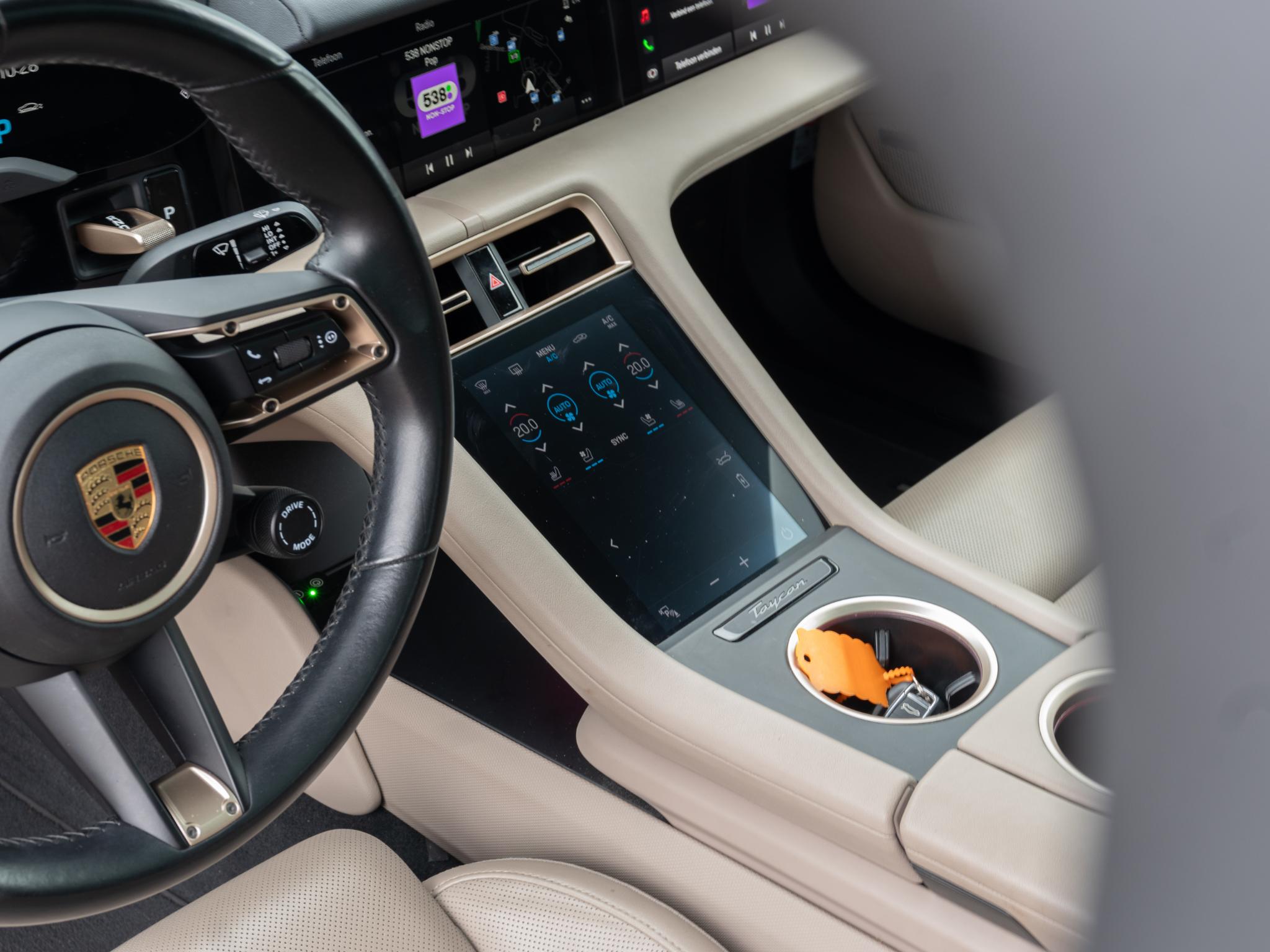 Foto van Porsche Taycan