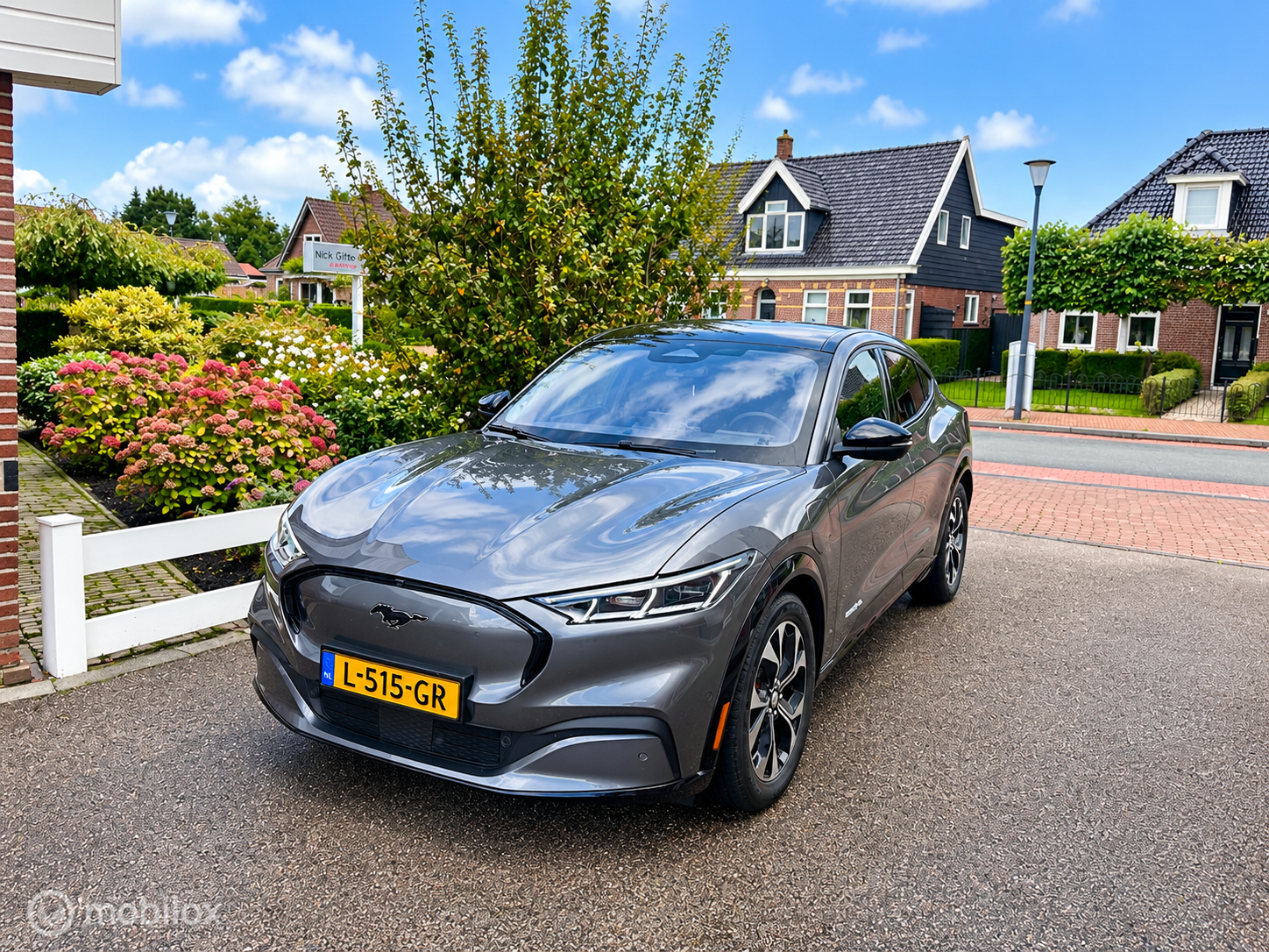 Ford Mustang Mach-e AWD 75 kWh PACK PLUS SOH 93% PANORAMADAK 360 CAMERA CARPLAY STUUR/STOELVERWARMING!! 2021 - voorkant