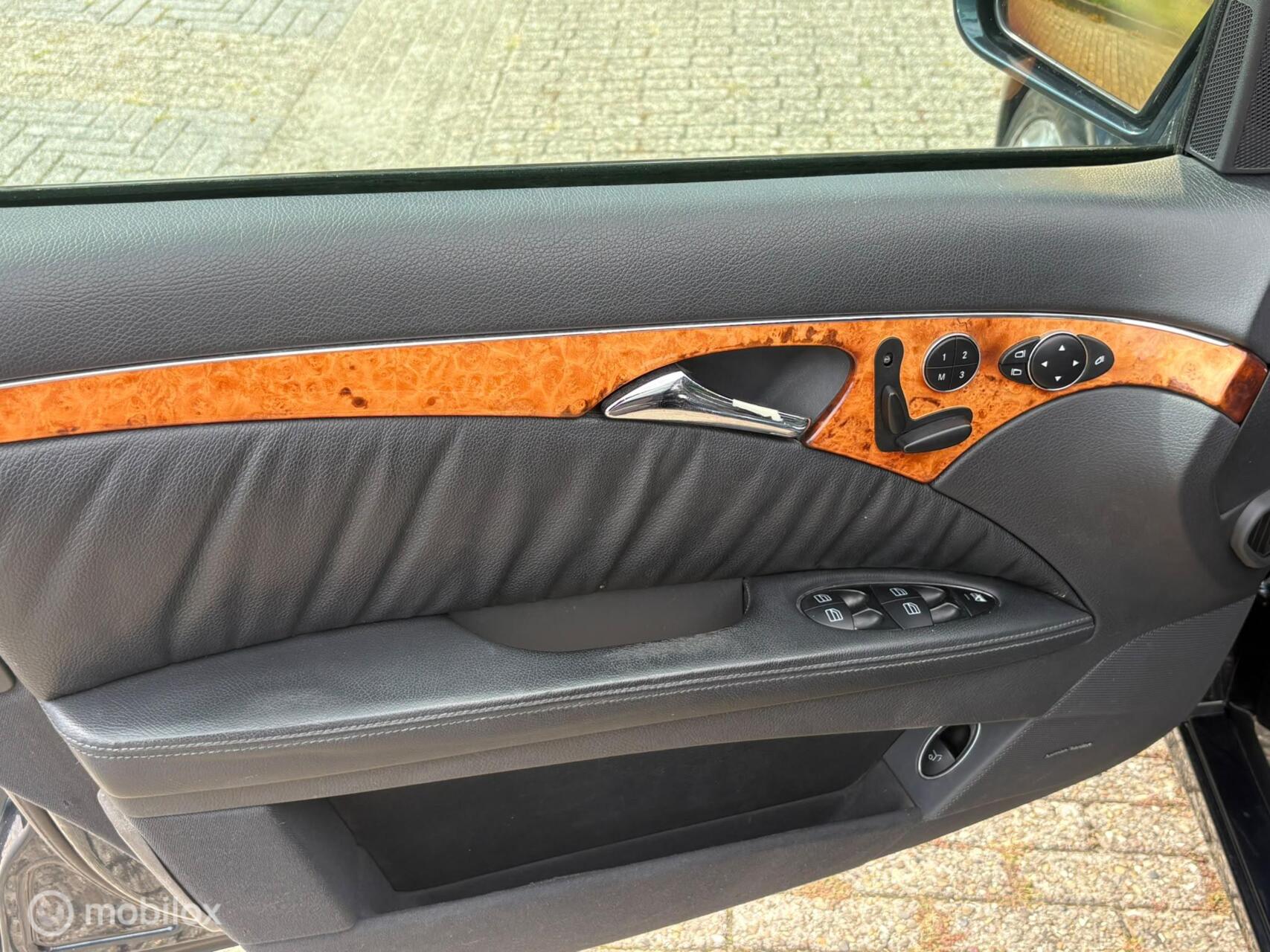 Foto van Mercedes-Benz E 500