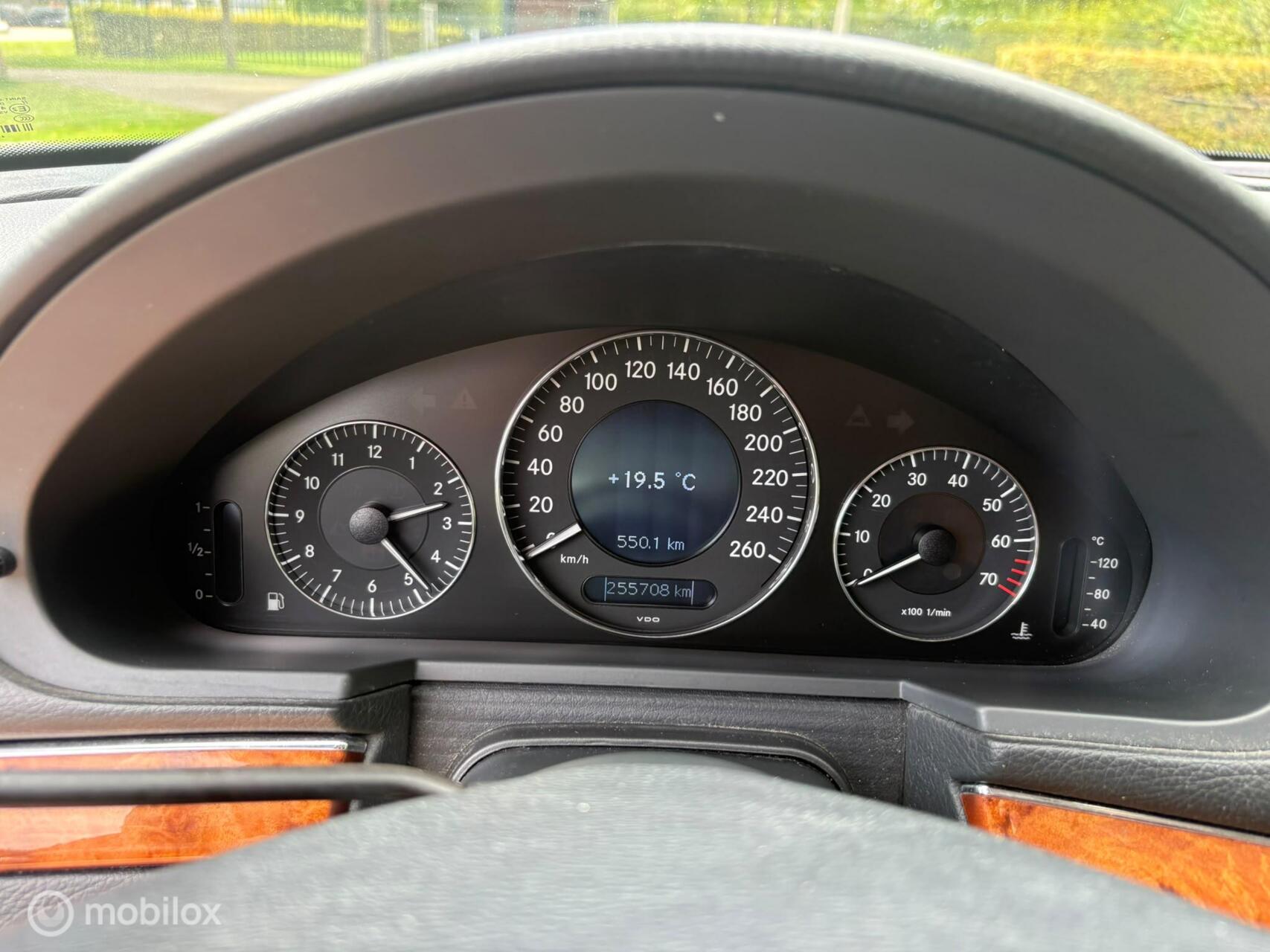 Foto van Mercedes-Benz E 500