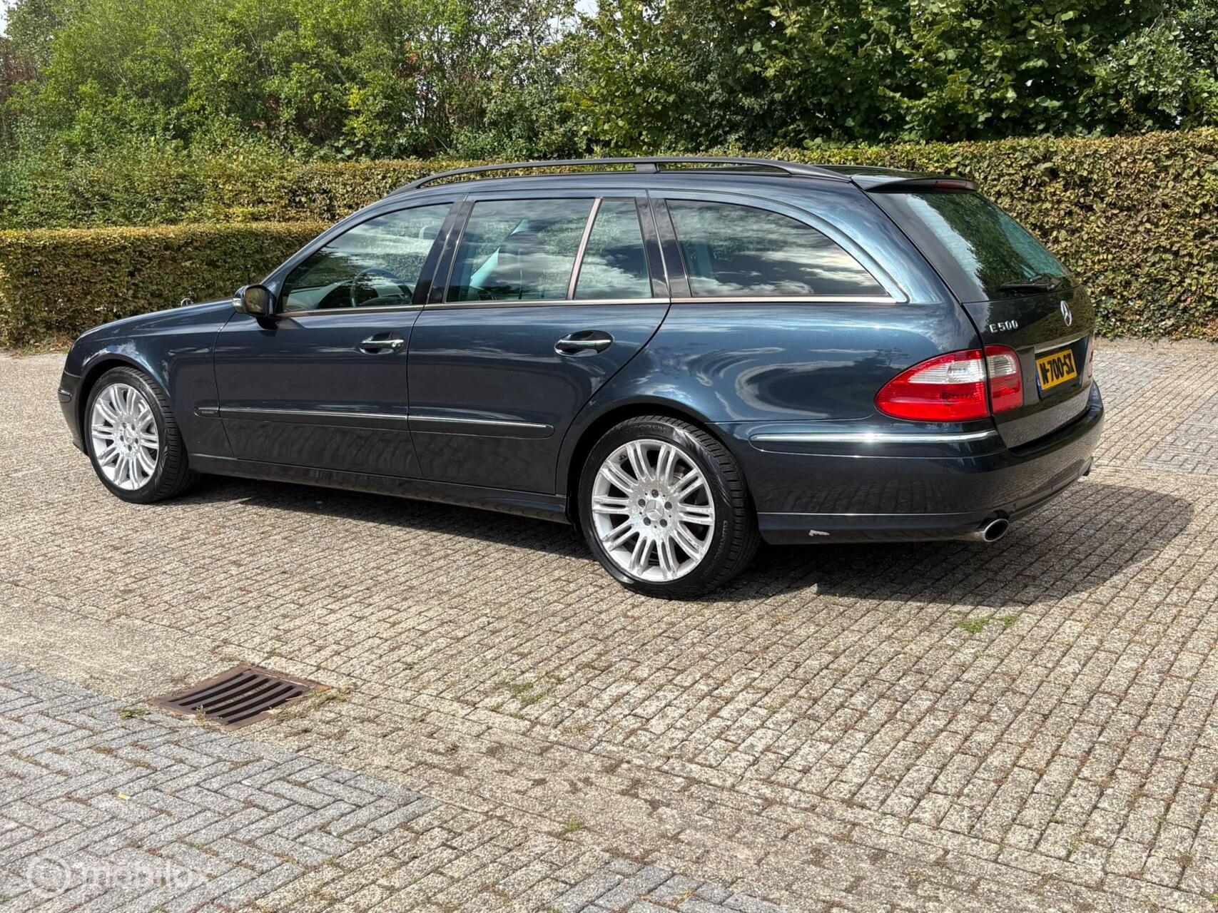 Foto van Mercedes-Benz E 500