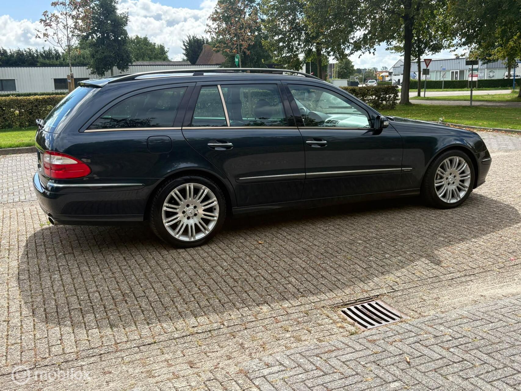 Foto van Mercedes-Benz E 500