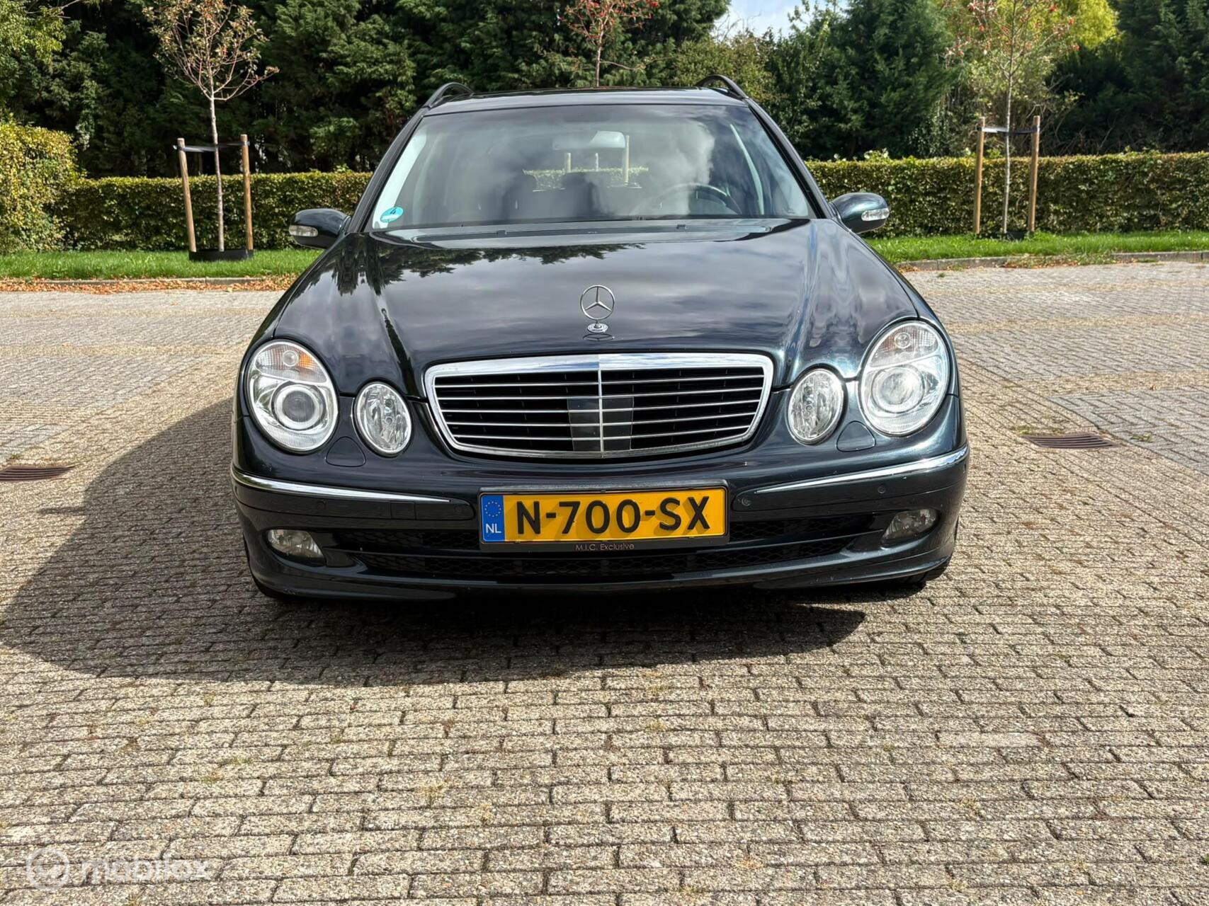 Foto van Mercedes-Benz E 500