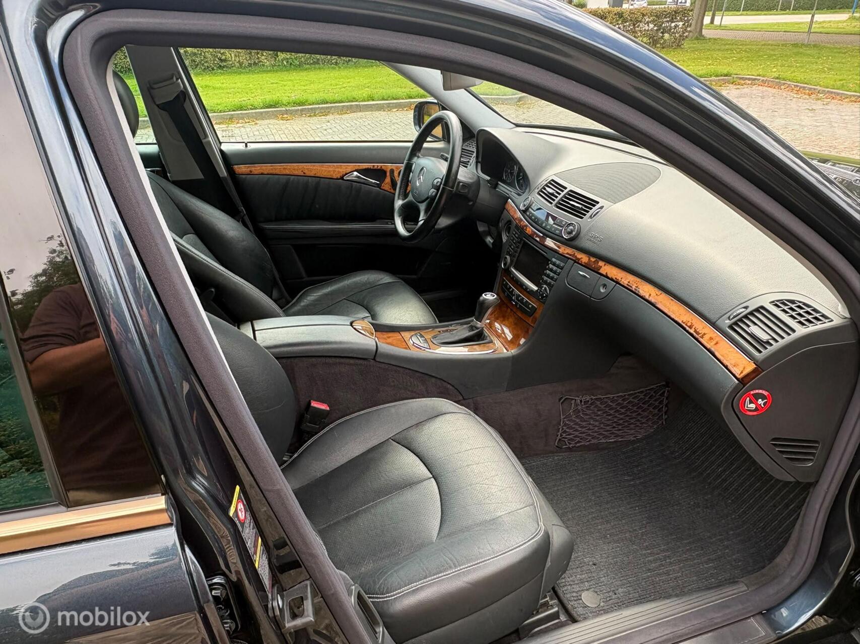 Foto van Mercedes-Benz E 500