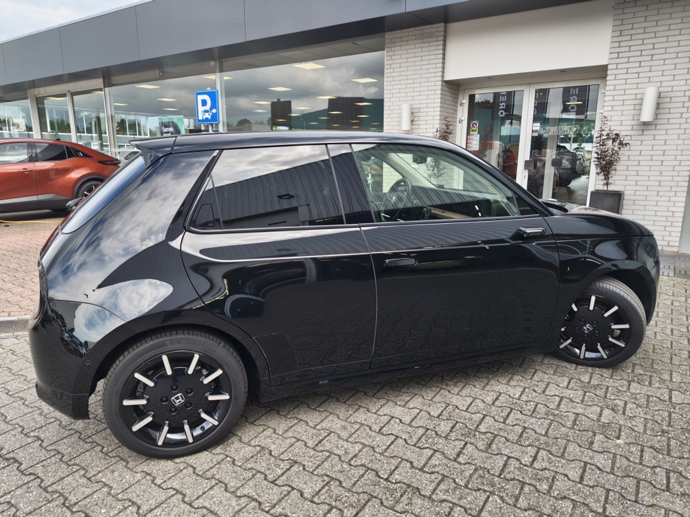 Foto van Honda Honda E