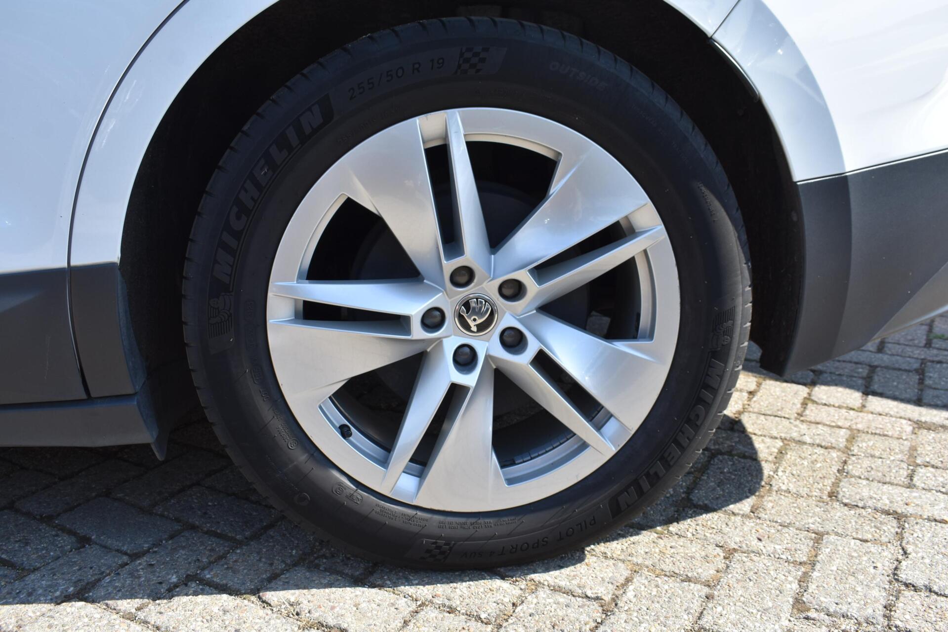 Foto van Skoda Enyaq 80