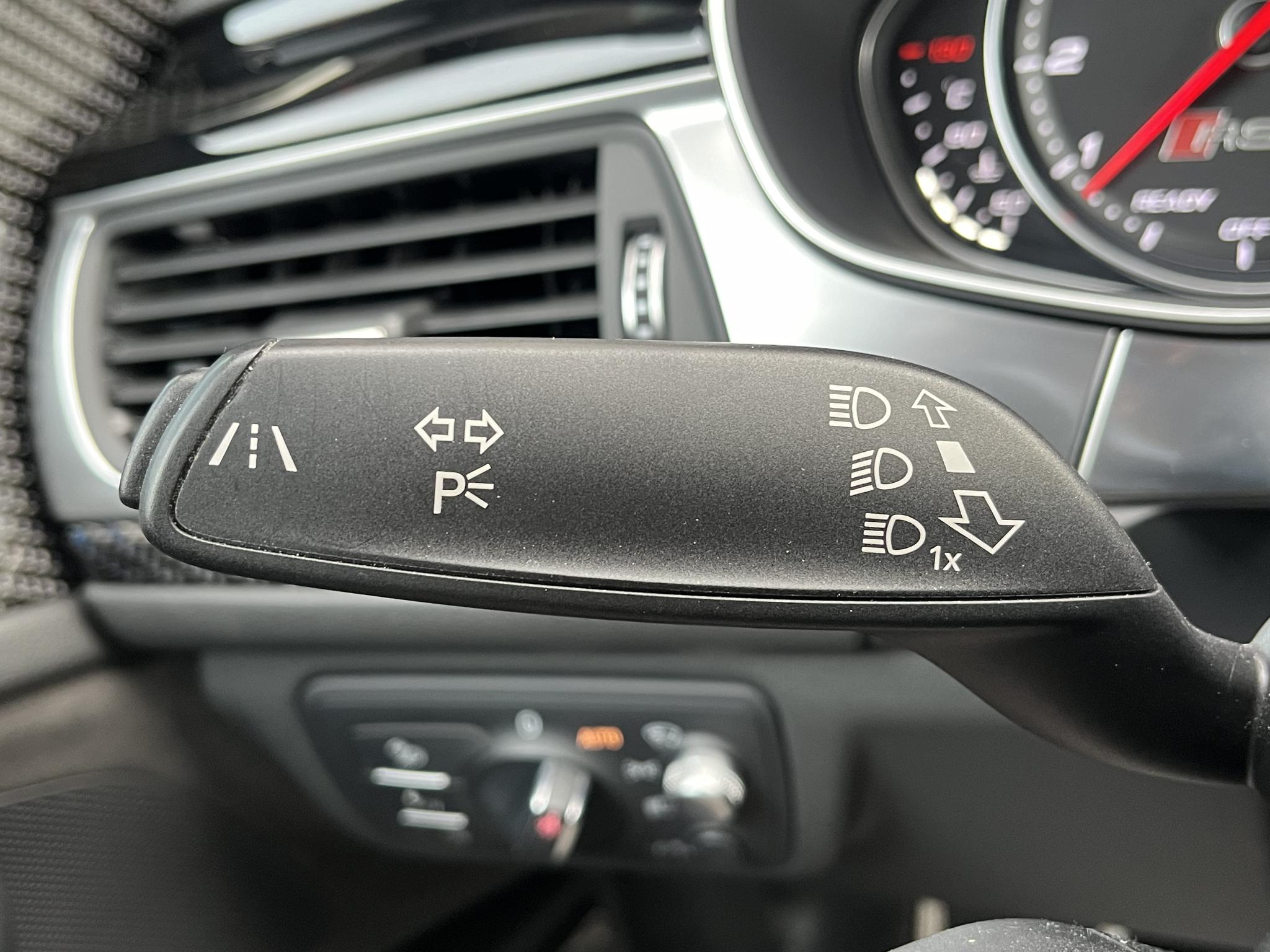 Foto van Audi RS 6 Avant Performance