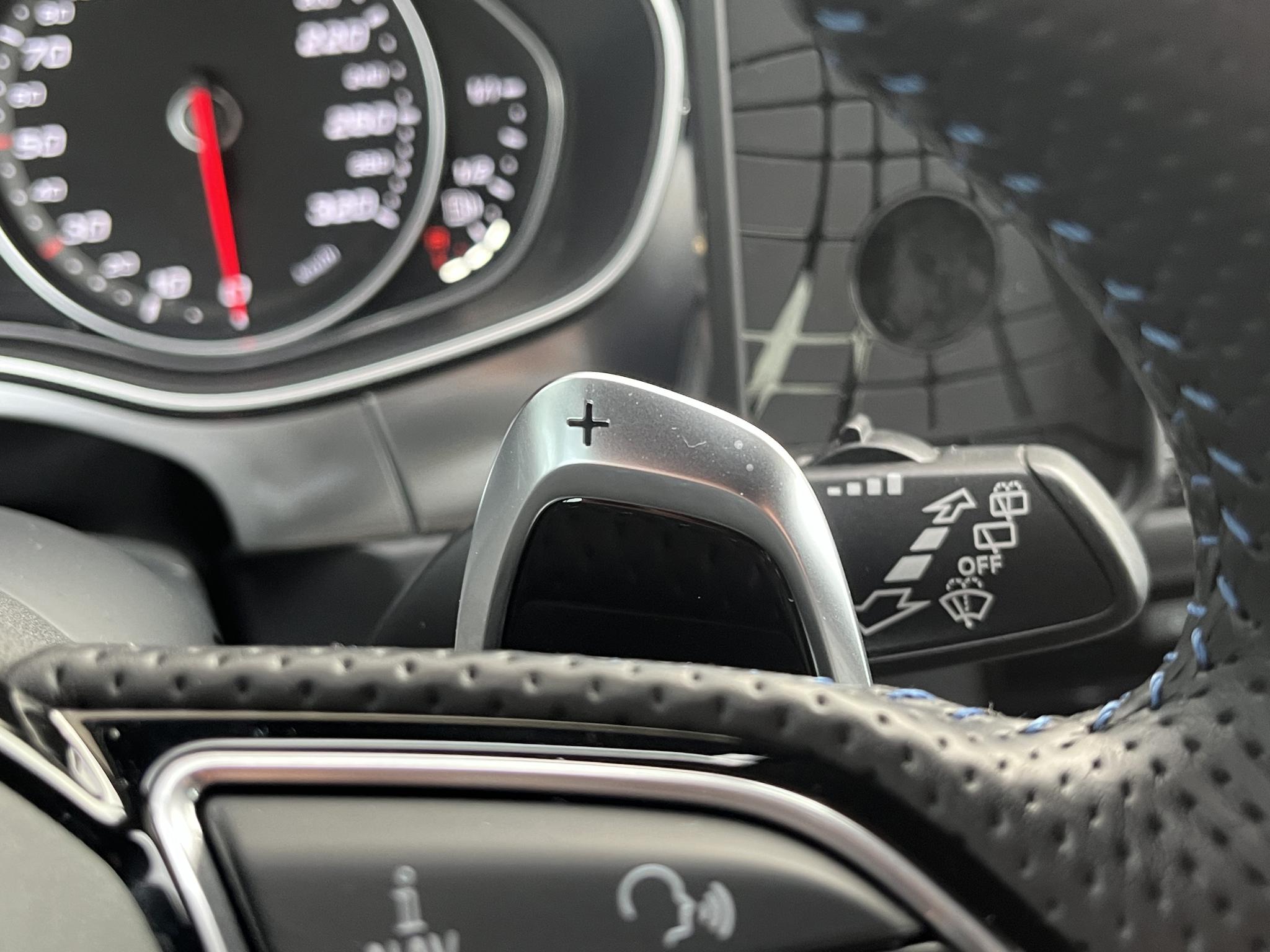 Foto van Audi RS 6 Avant Performance
