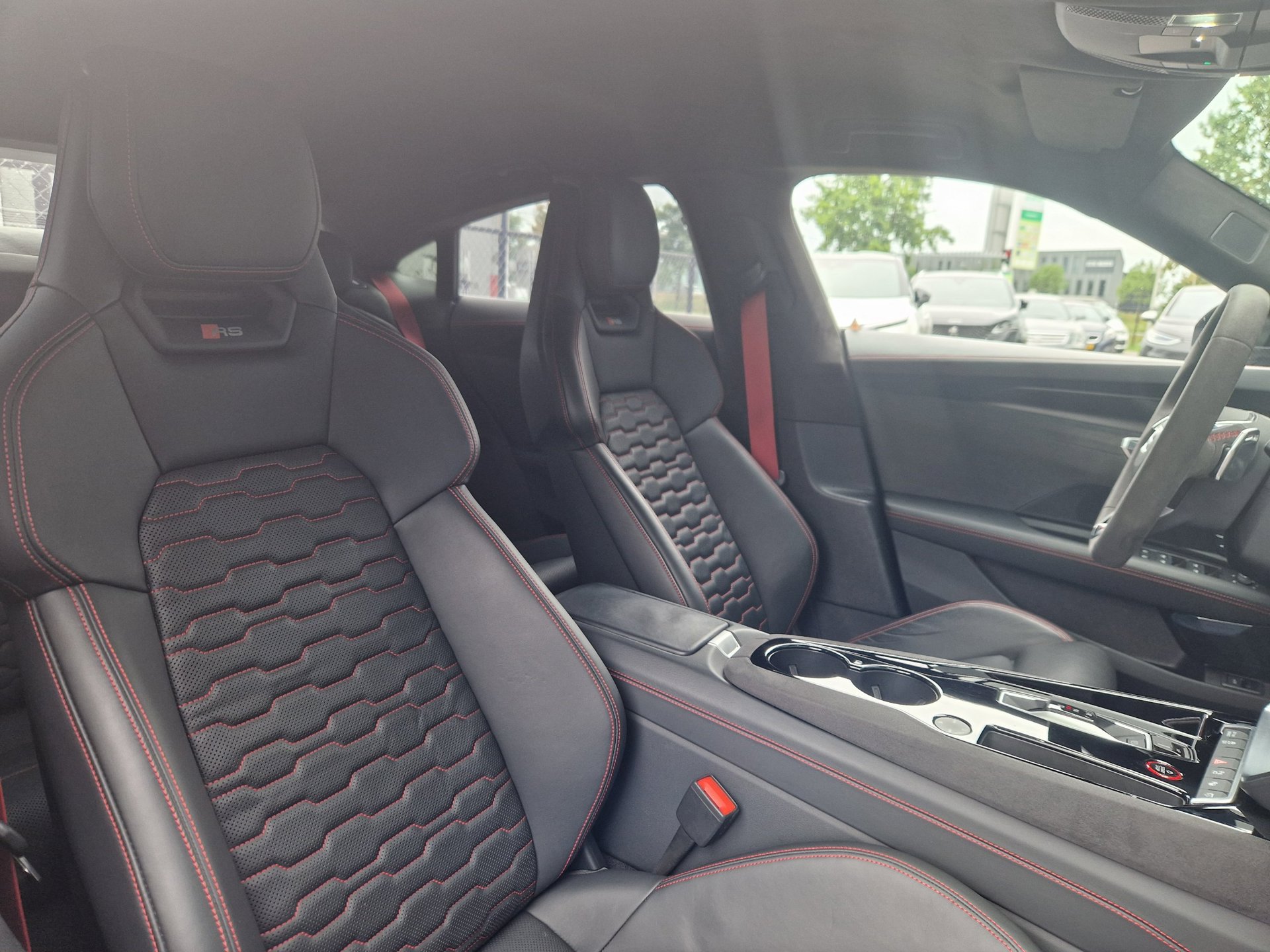 Foto van Audi RS E-tron GT
