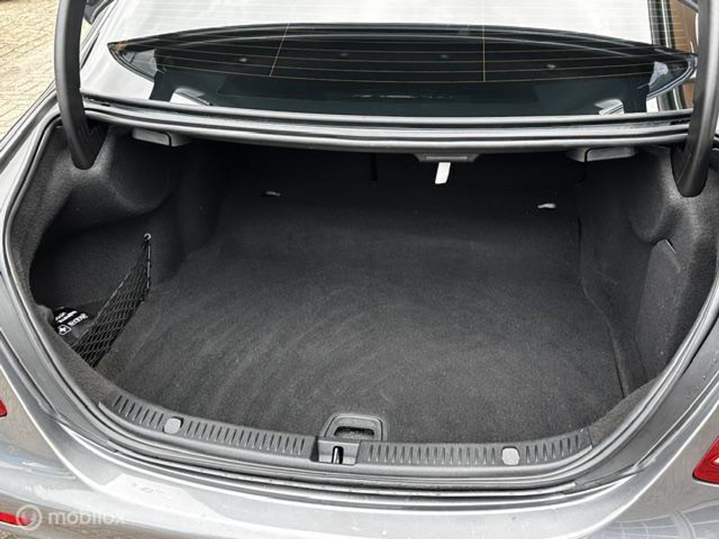 Foto van Mercedes-Benz E 200