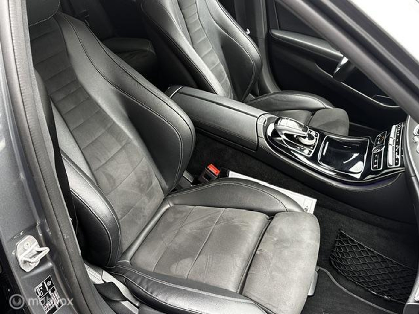 Foto van Mercedes-Benz E 200