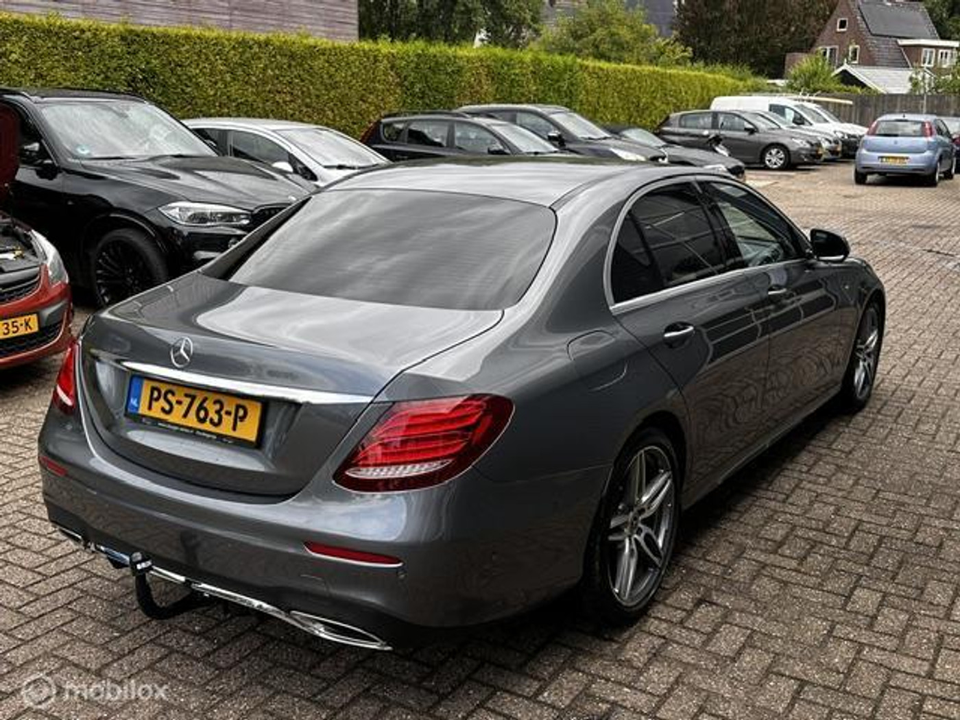 Foto van Mercedes-Benz E 200