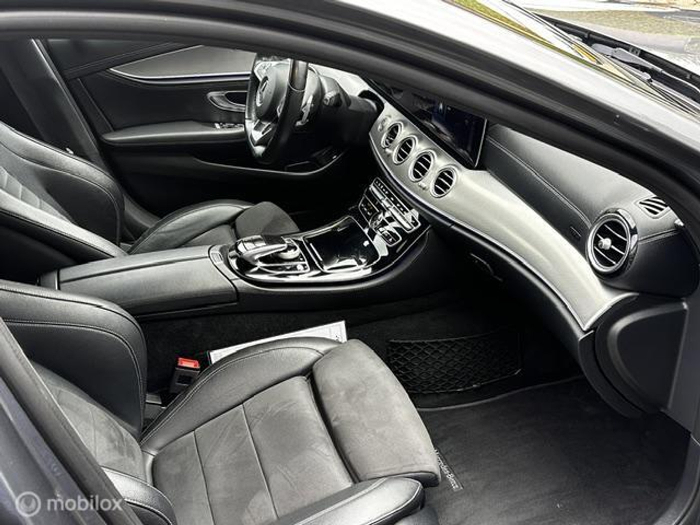 Foto van Mercedes-Benz E 200