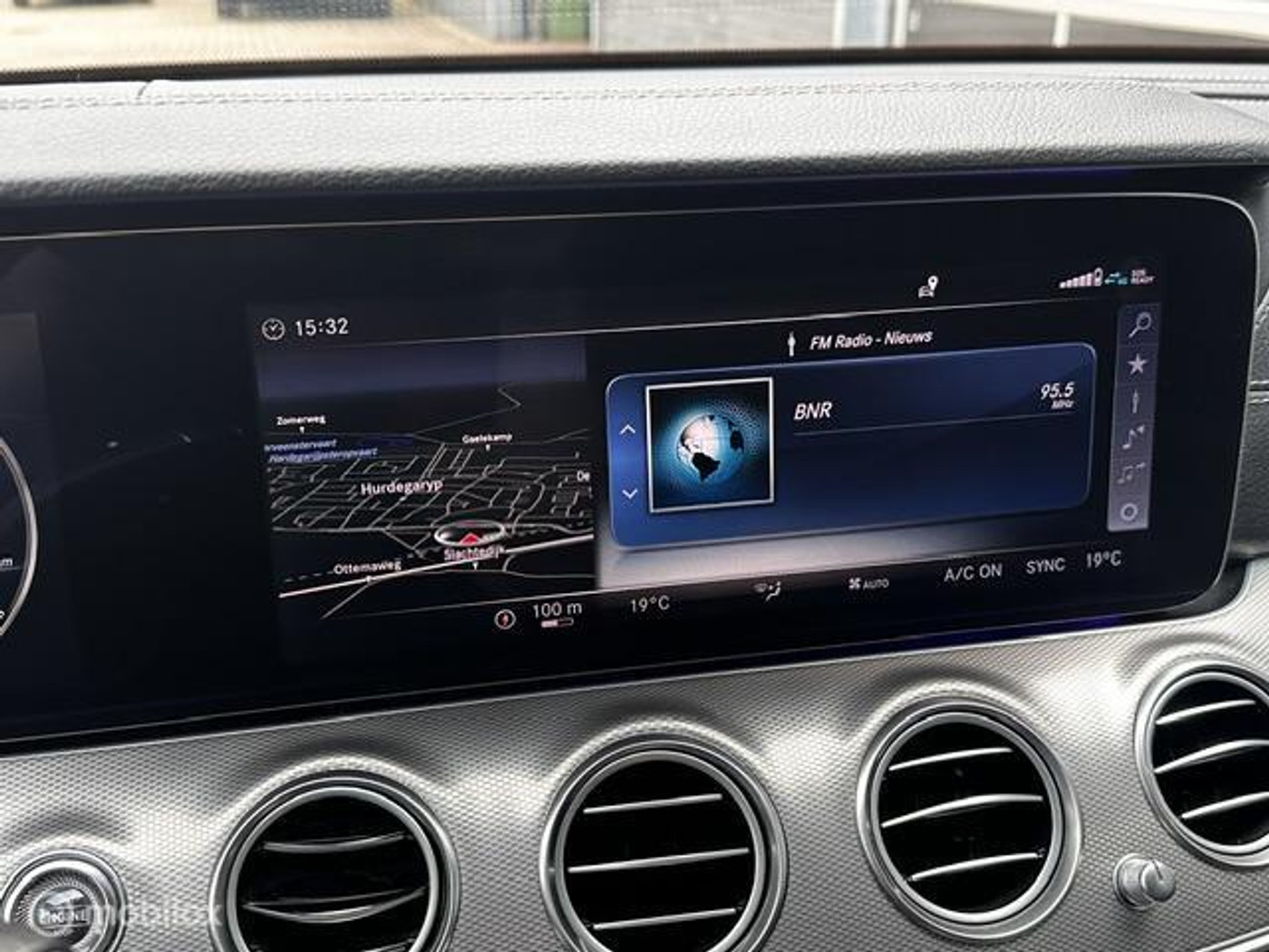Foto van Mercedes-Benz E 200