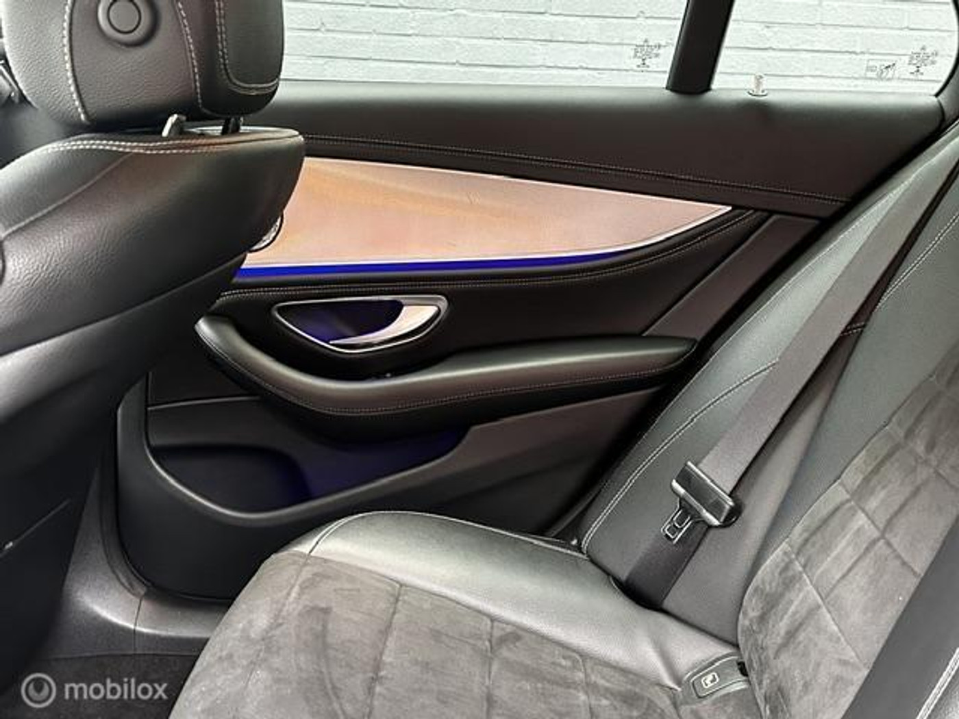 Foto van Mercedes-Benz E 200