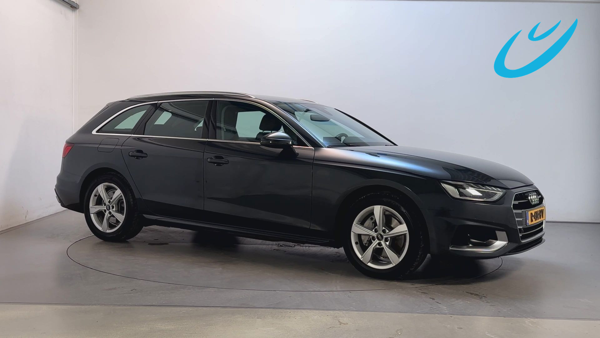 Audi A4 Avant 40 TFSI Advanced Edition Parkeersensoren LED Navigatie DAB+ App-Connect 2022 - voorkant