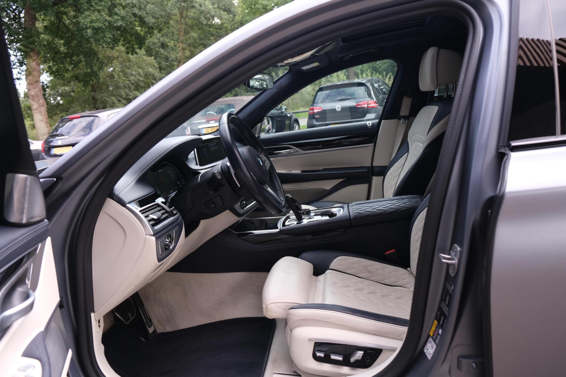 Foto van BMW 745le xDrive