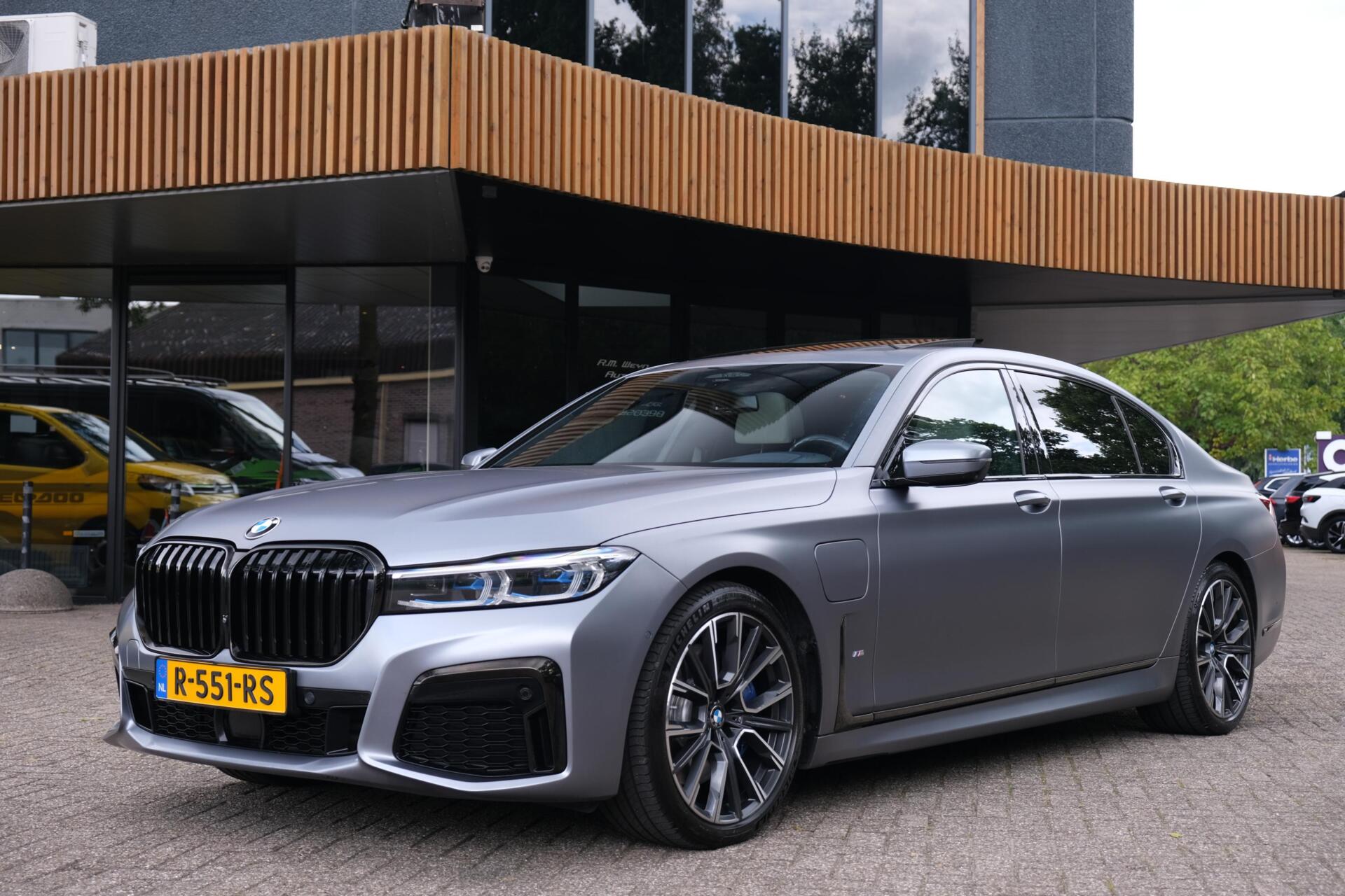 Foto van BMW 745le xDrive