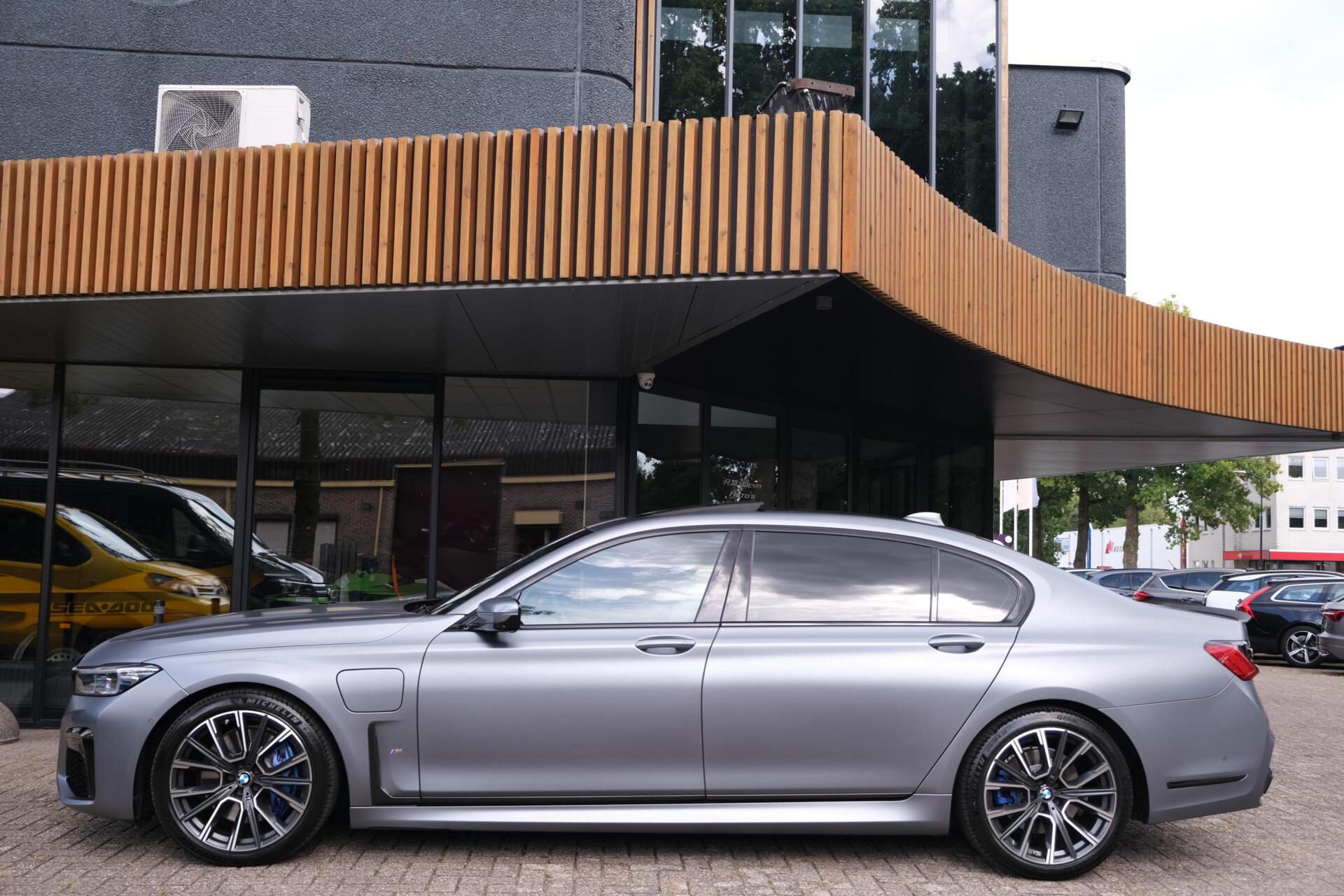 Foto van BMW 745le xDrive