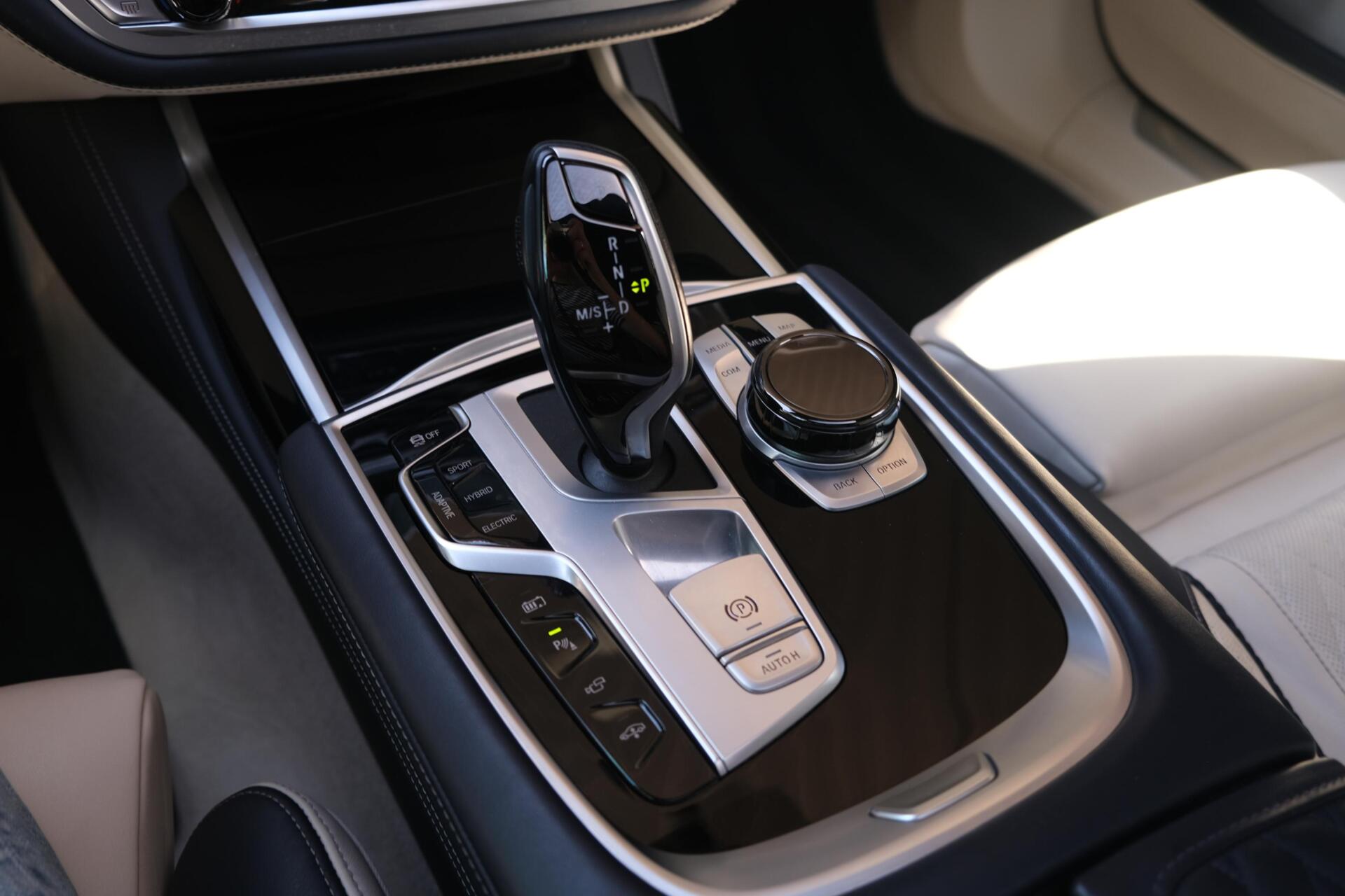 Foto van BMW 745le xDrive