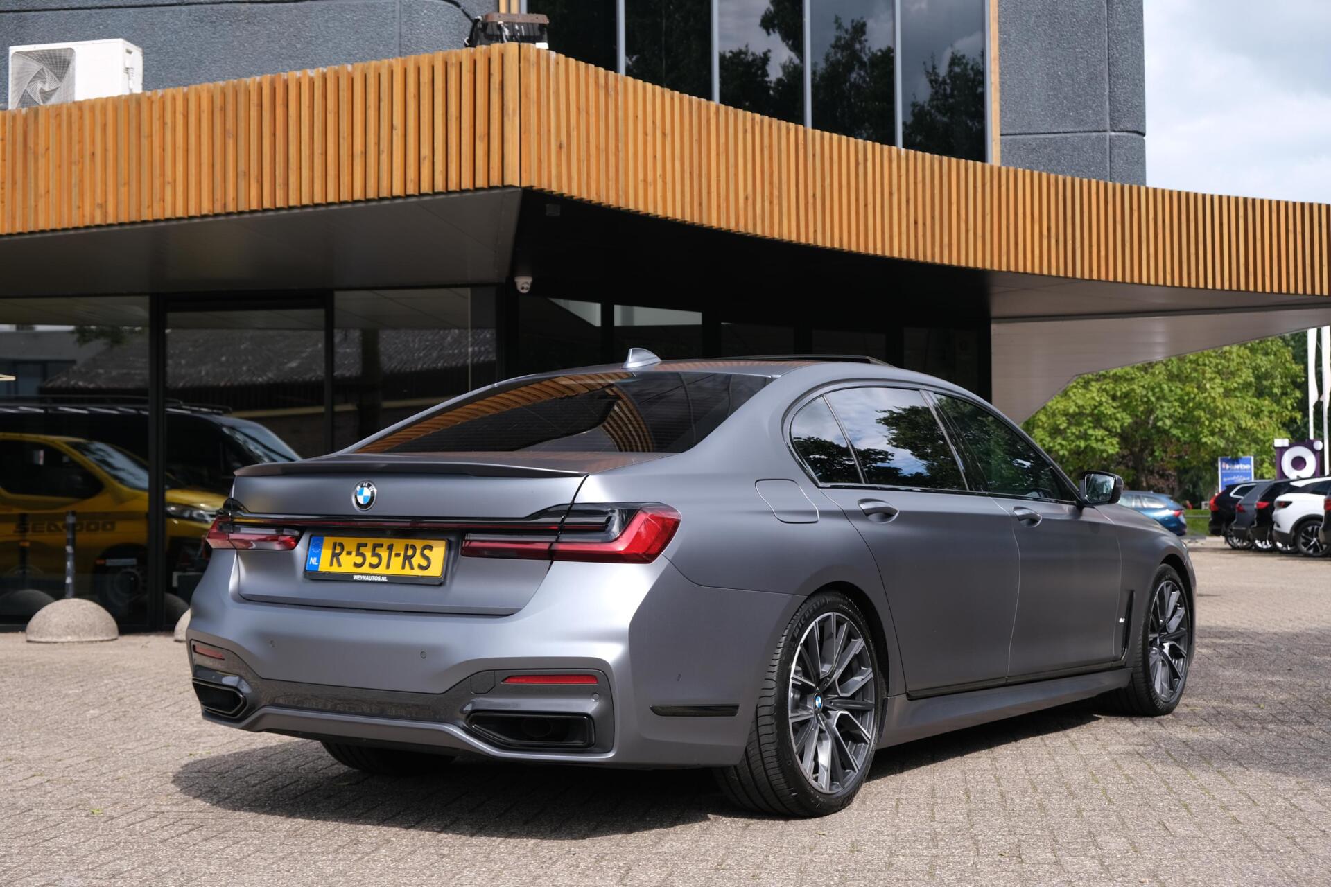 Foto van BMW 745le xDrive