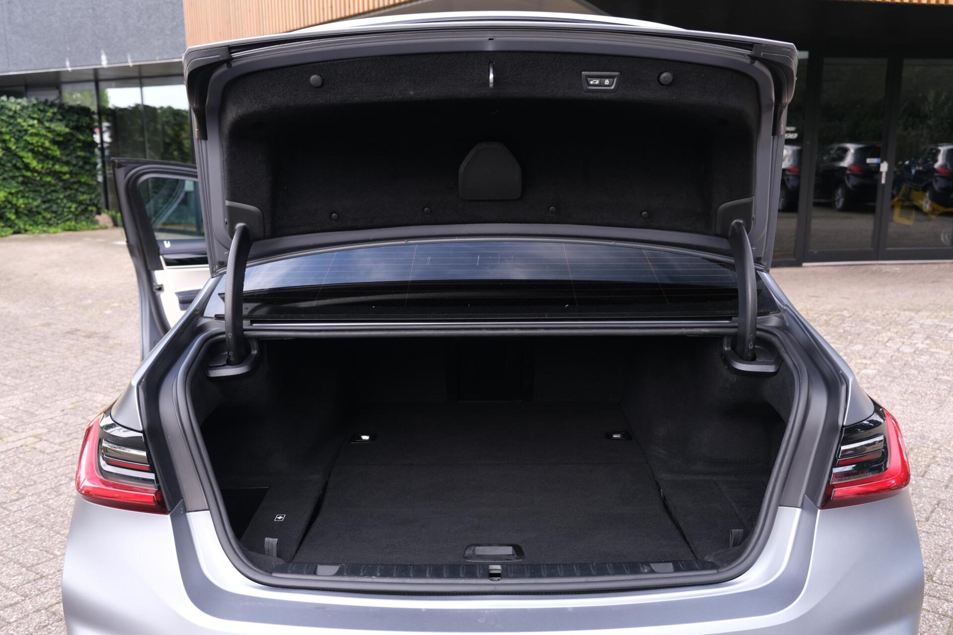 Foto van BMW 745le xDrive