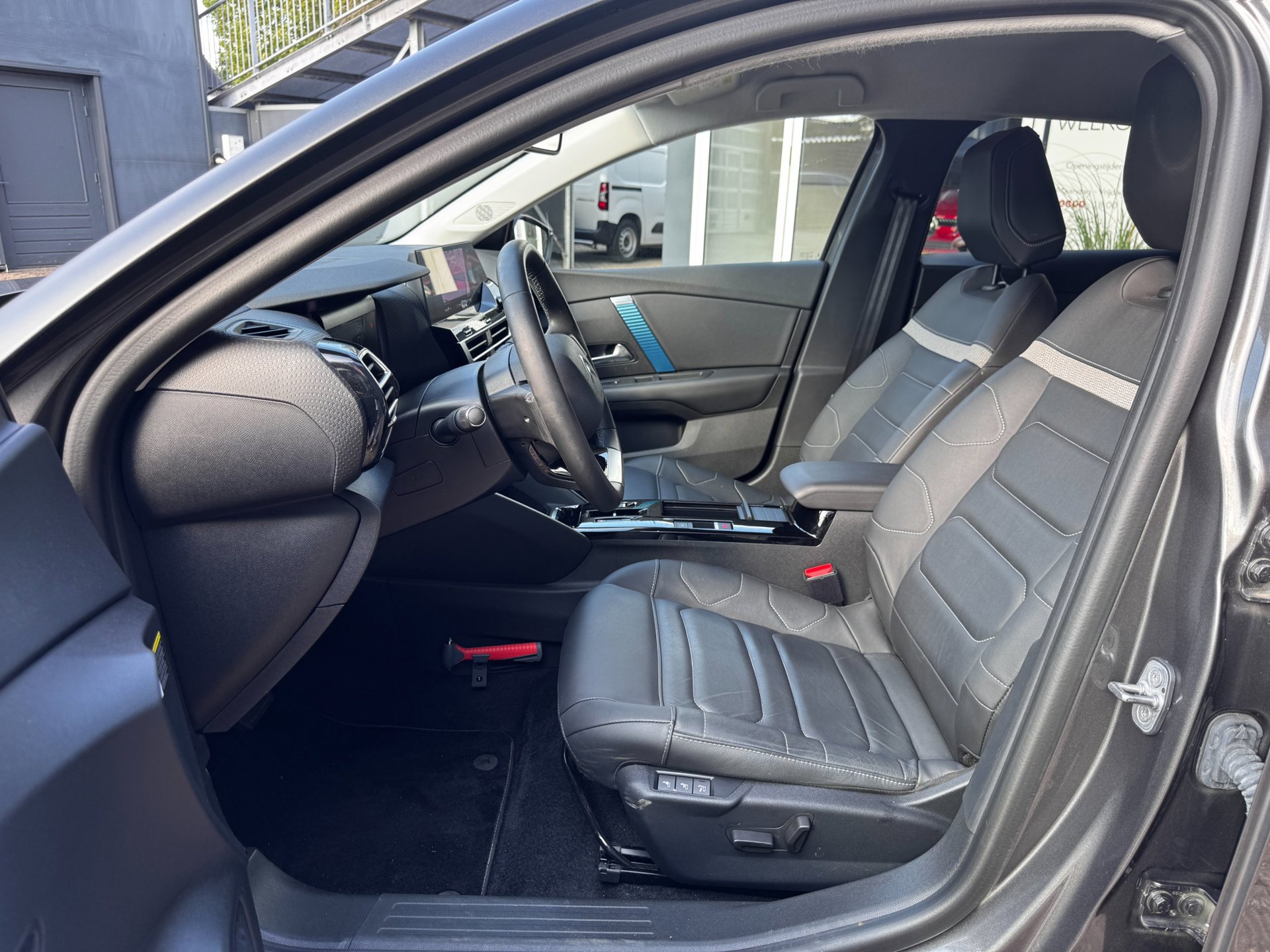 Foto van Citroen E-c4